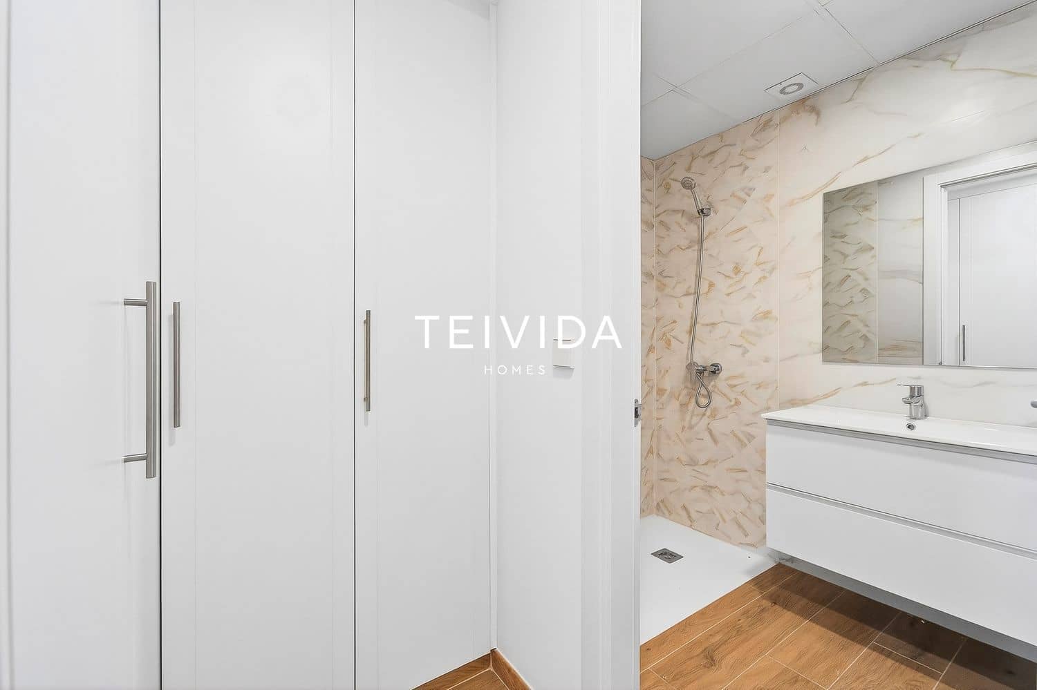 3 makuuhuone Asunto myytävänä paikassa Llano del Camello mukana uima-altaan 
autotalli - 327 600 € (Ref: 9782414)