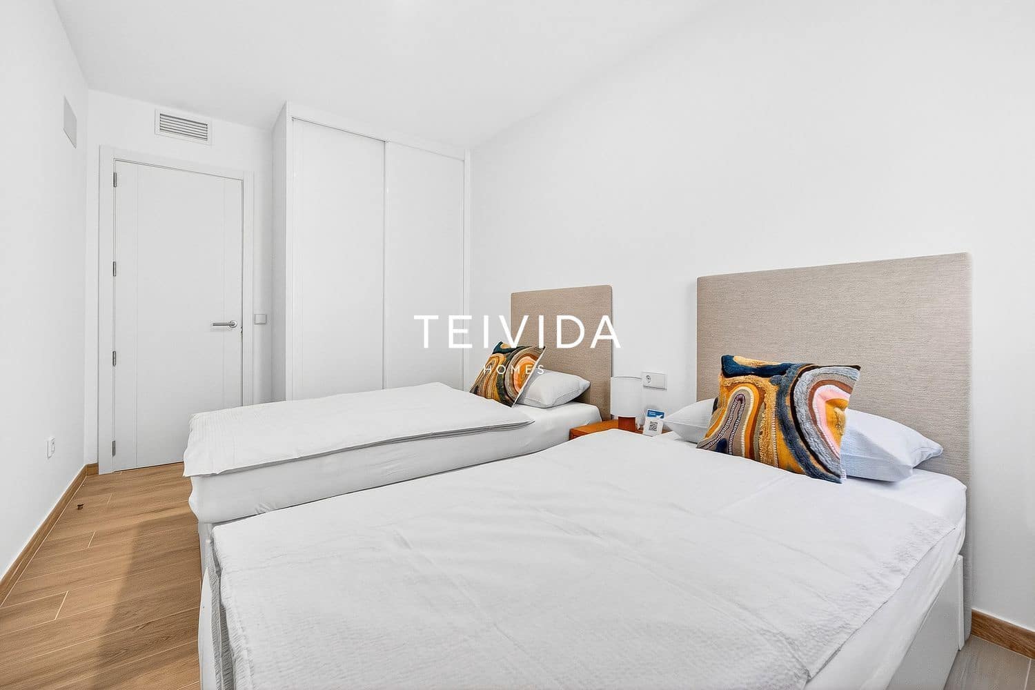 3 makuuhuone Asunto myytävänä paikassa Llano del Camello mukana uima-altaan 
autotalli - 327 600 € (Ref: 9782414)