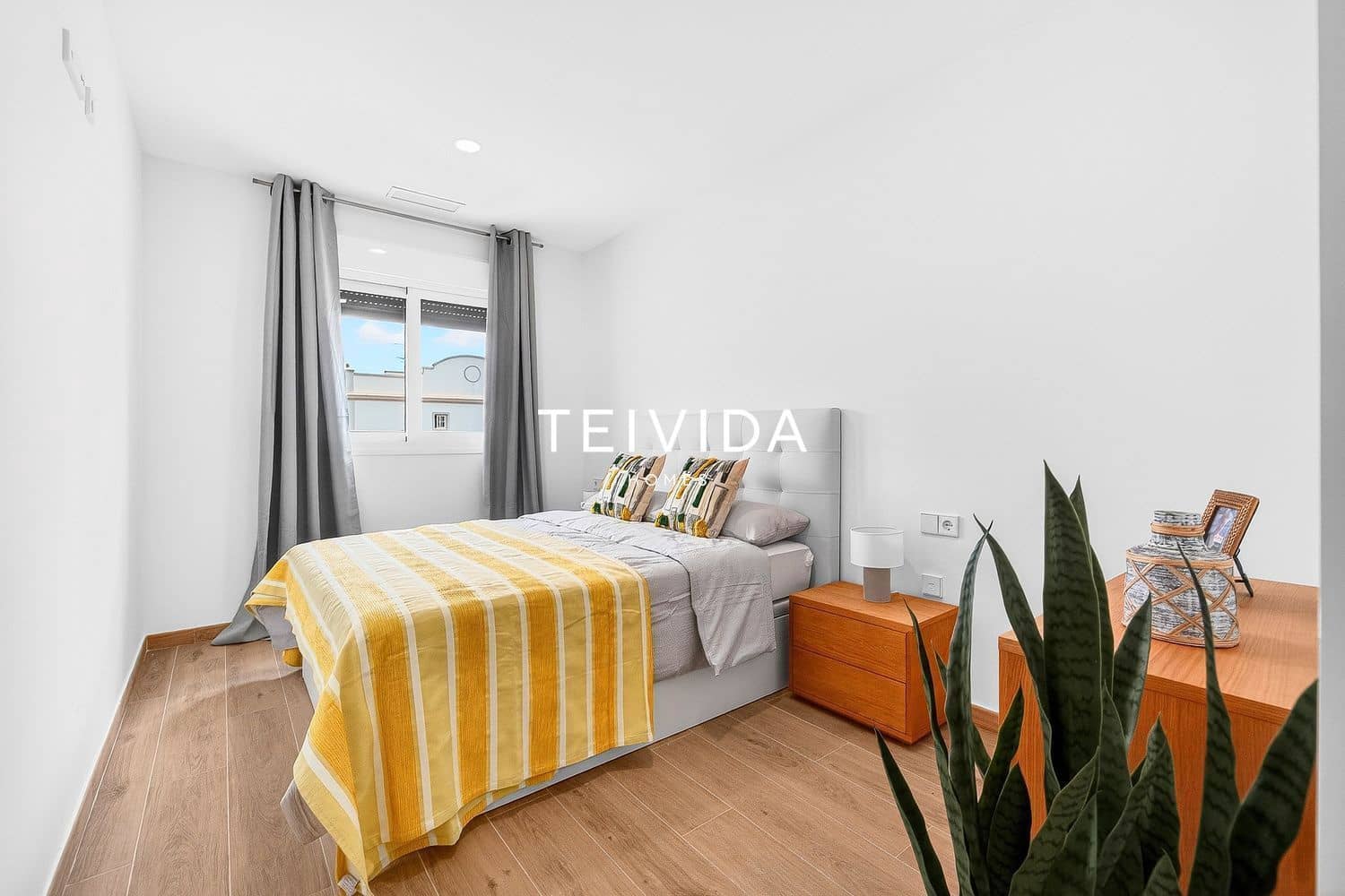 3 makuuhuone Asunto myytävänä paikassa Llano del Camello mukana uima-altaan 
autotalli - 327 600 € (Ref: 9782414)