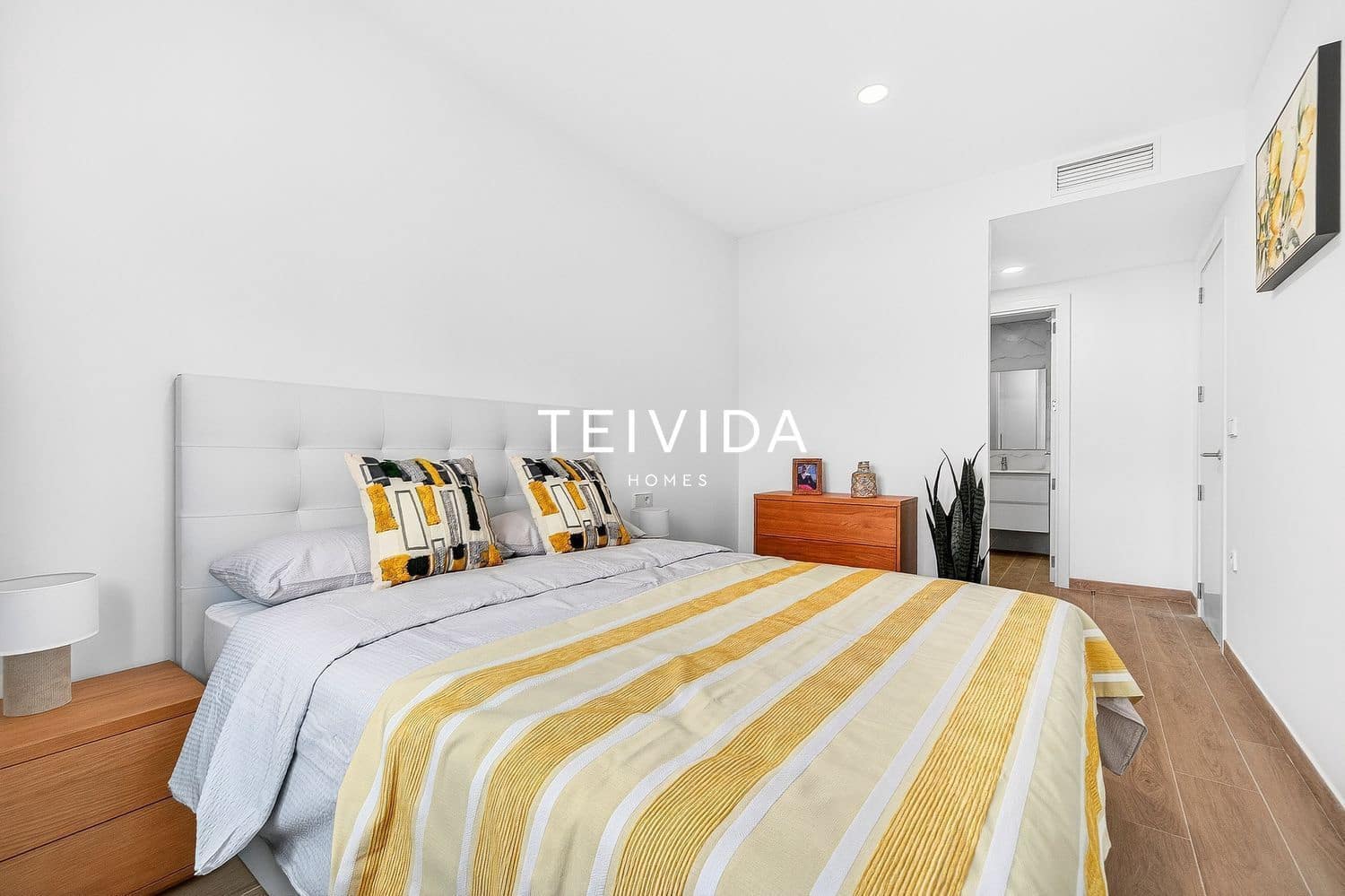 3 makuuhuone Asunto myytävänä paikassa Llano del Camello mukana uima-altaan 
autotalli - 327 600 € (Ref: 9782414)