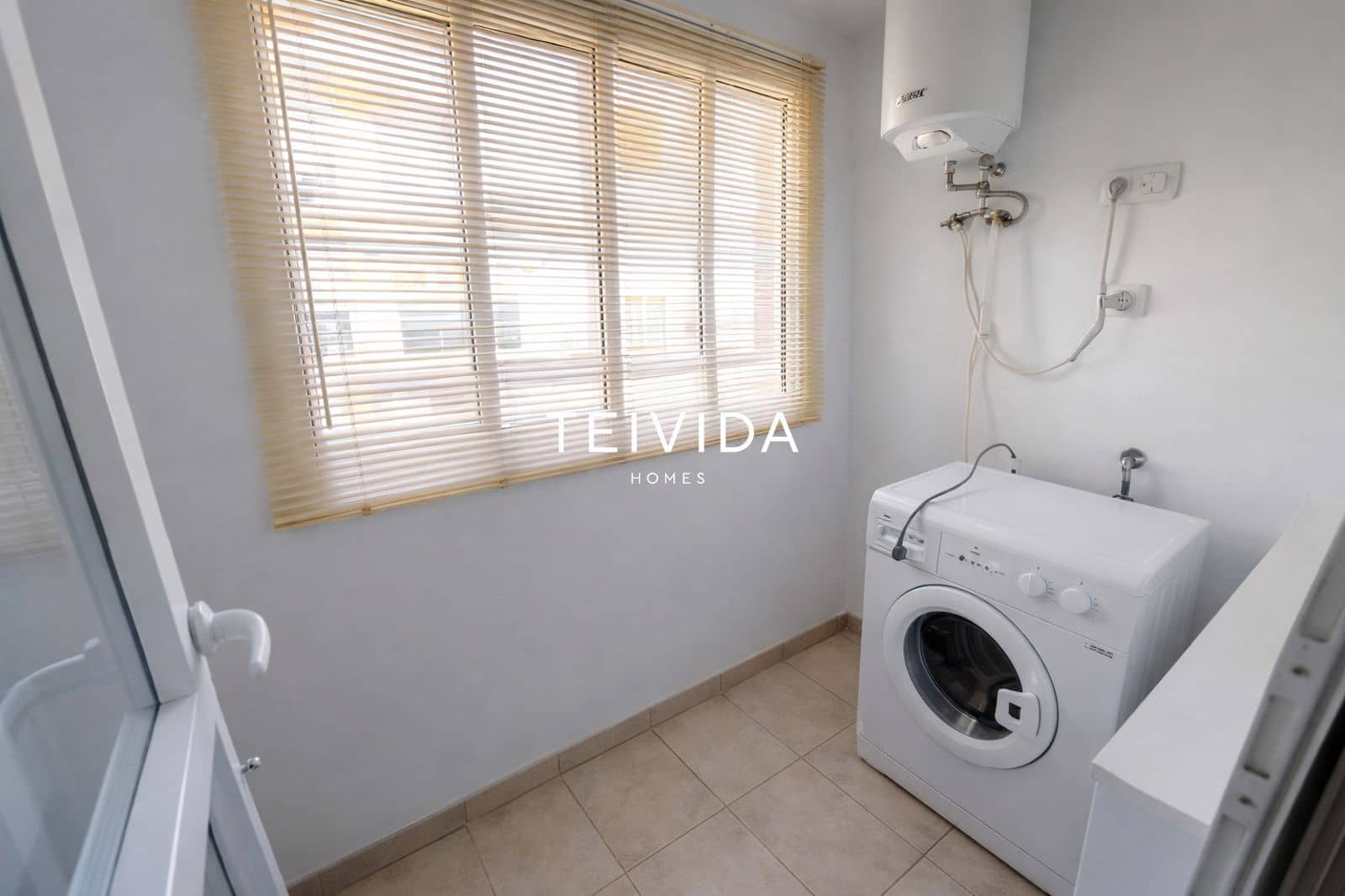 1 soverom Leilighet til salgs i Cabo Blanco med garasje - € 190 000 (Ref: 9782415)