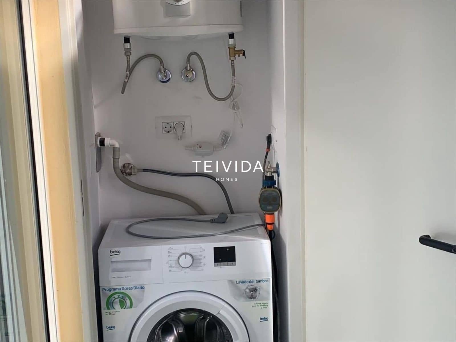 Piso de 2 habitaciones en Adeje en venta con piscina - 365.000 € (Ref: 9782416)