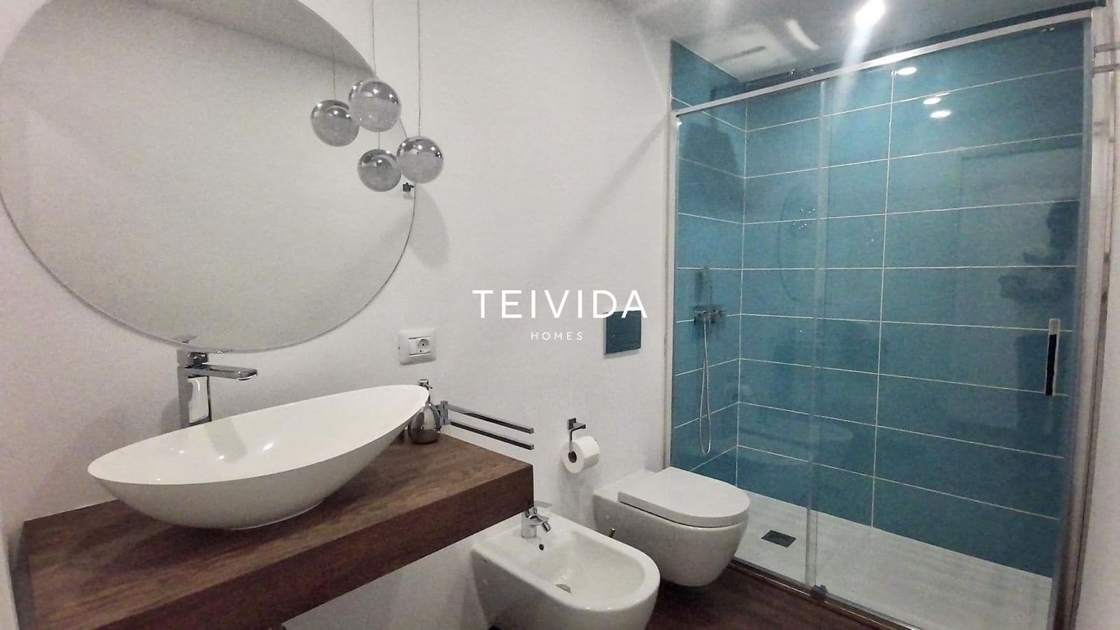 Piso de 2 habitaciones en Adeje en venta con piscina - 365.000 € (Ref: 9782416)