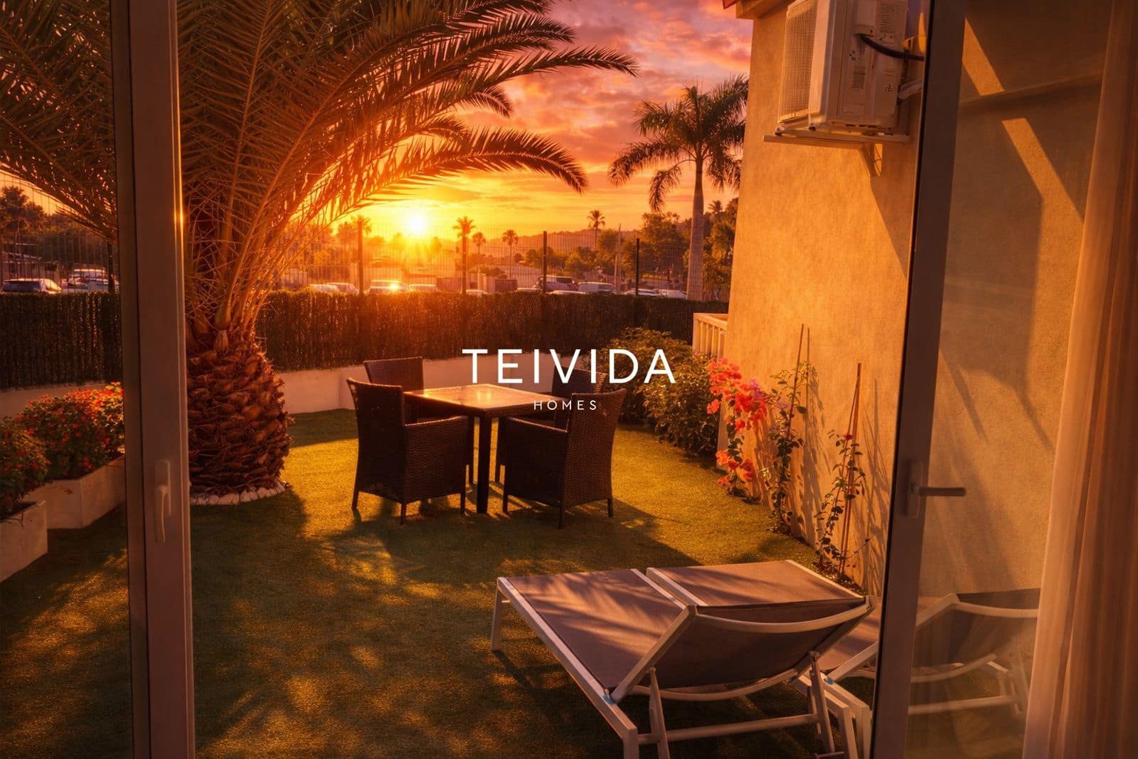 Piso de 2 habitaciones en Adeje en venta con piscina - 365.000 € (Ref: 9782416)