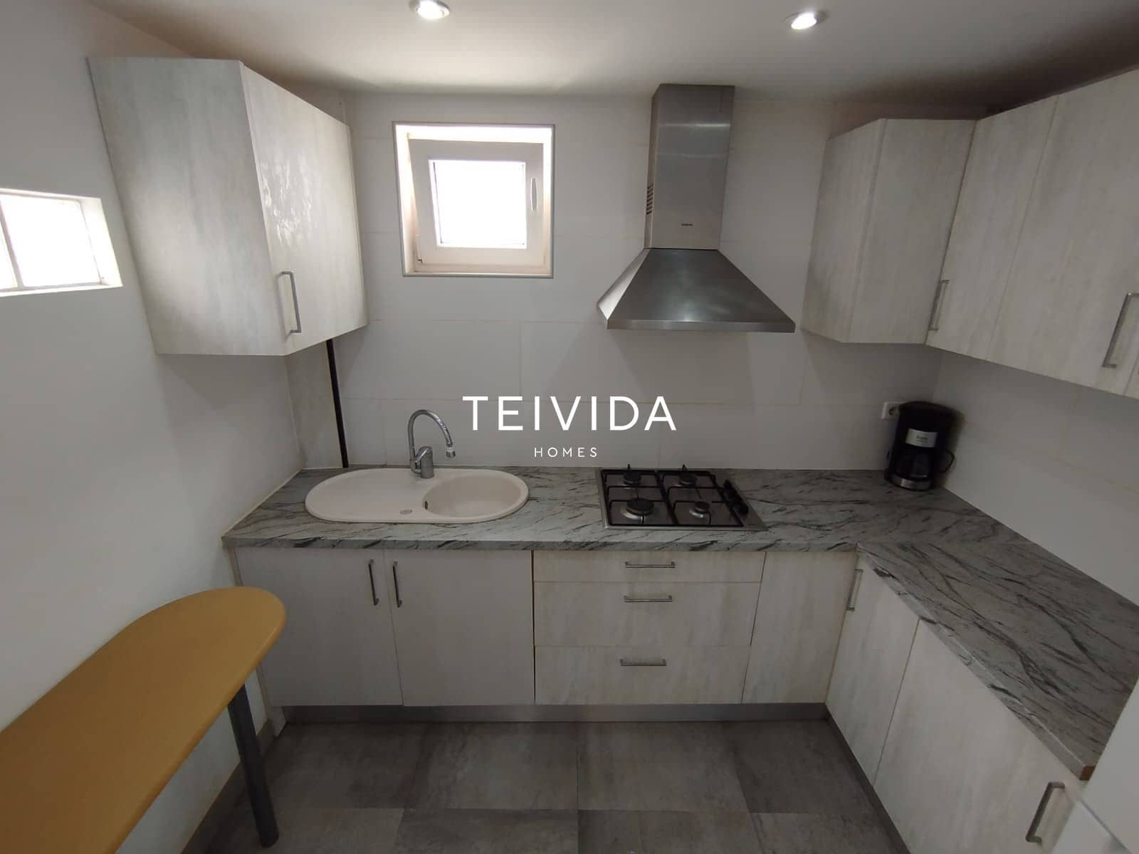 6 slaapkamer Villa te koop in Buzanada met garage - € 580.000 (Ref: 9782417)