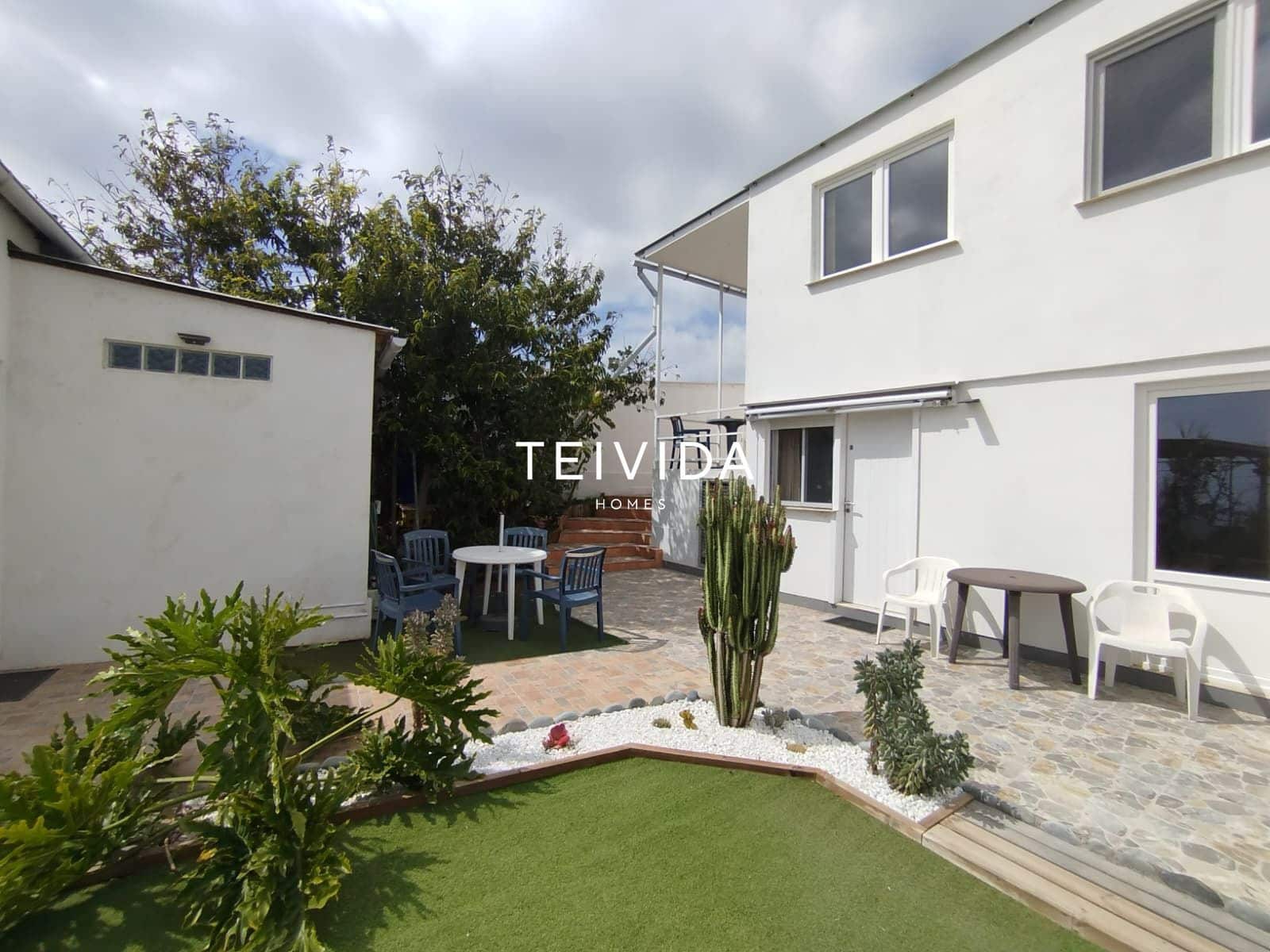 6 slaapkamer Villa te koop in Buzanada met garage - € 580.000 (Ref: 9782417)