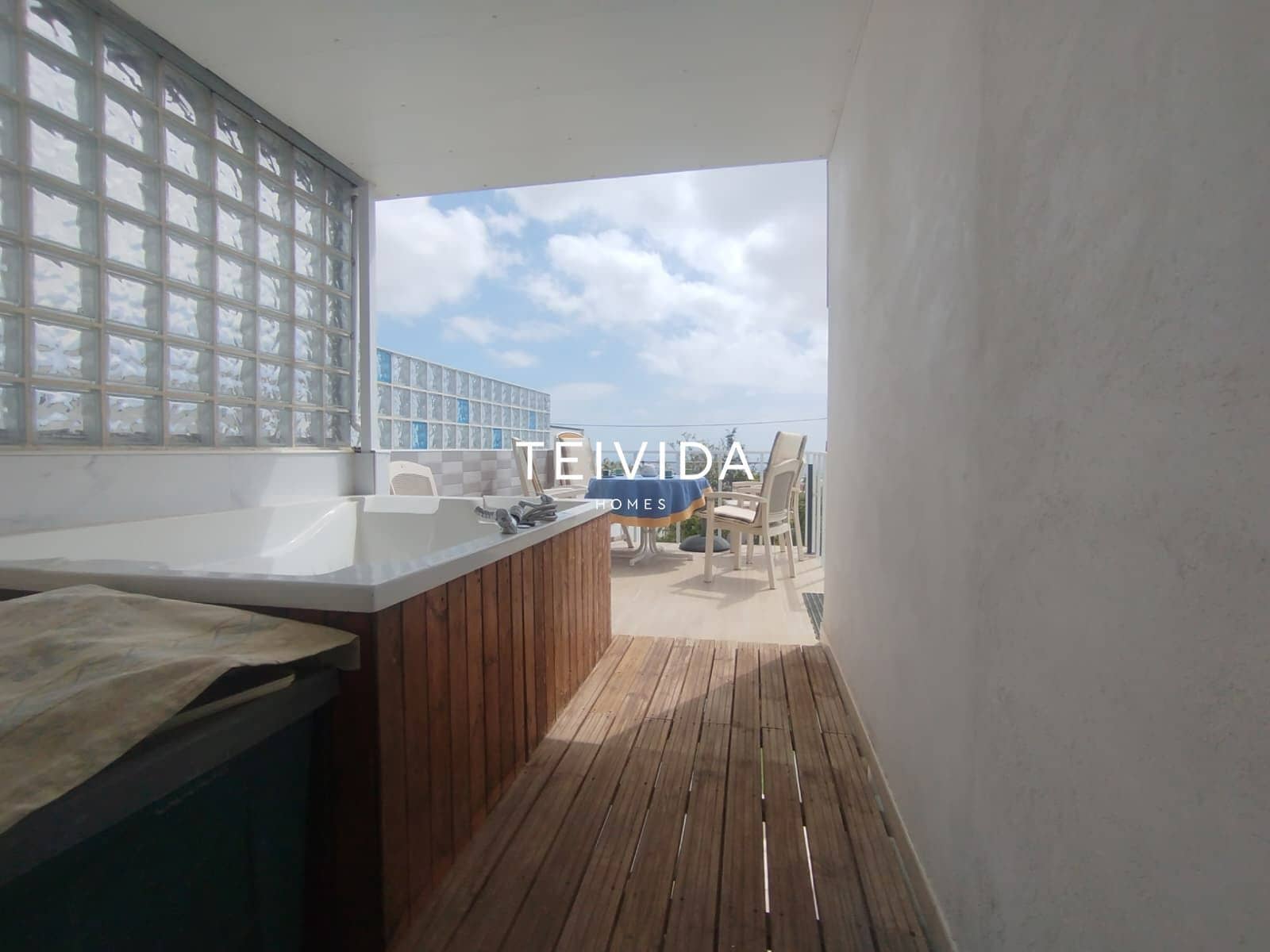 6 slaapkamer Villa te koop in Buzanada met garage - € 580.000 (Ref: 9782417)