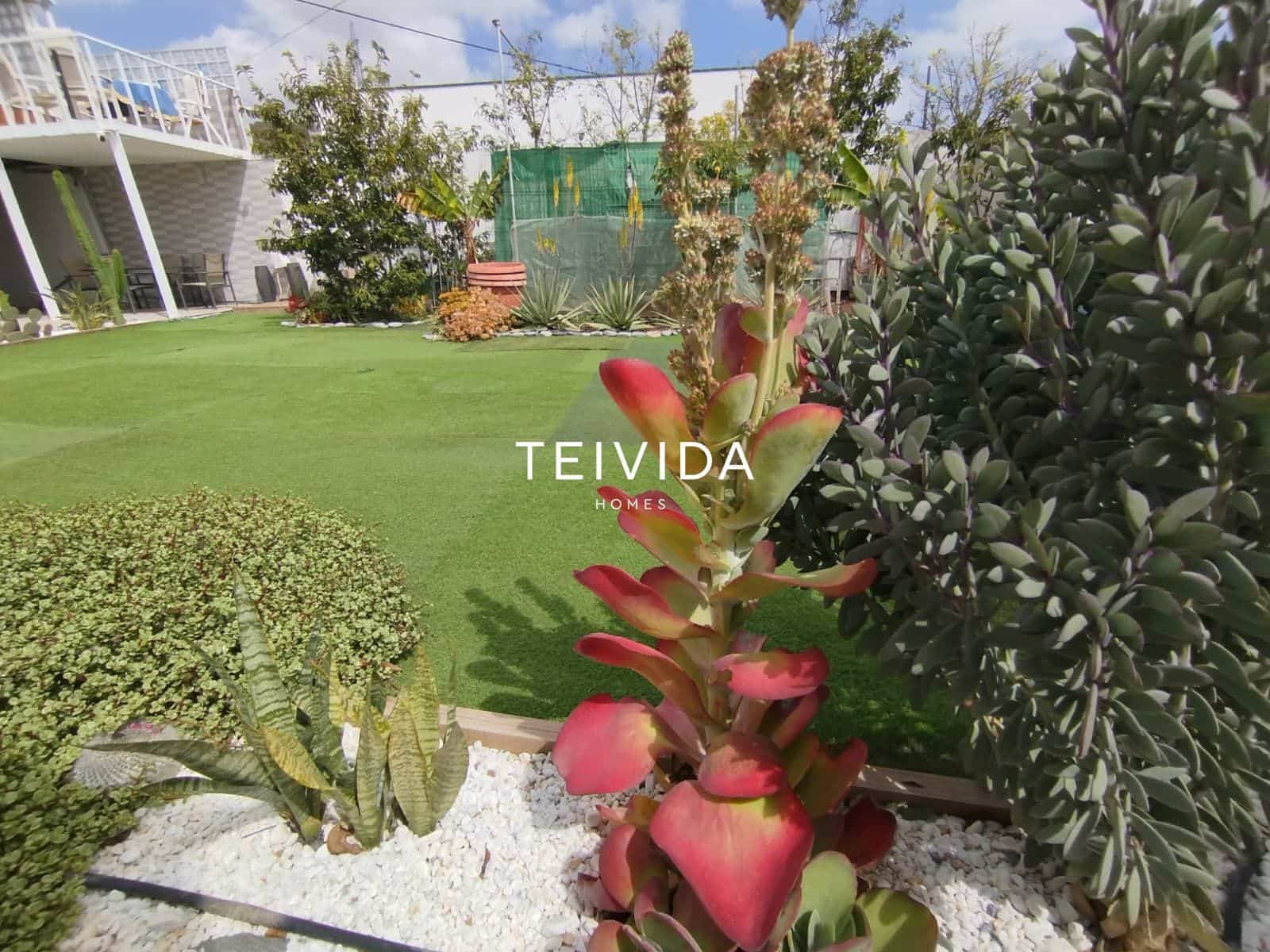 6 slaapkamer Villa te koop in Buzanada met garage - € 580.000 (Ref: 9782417)