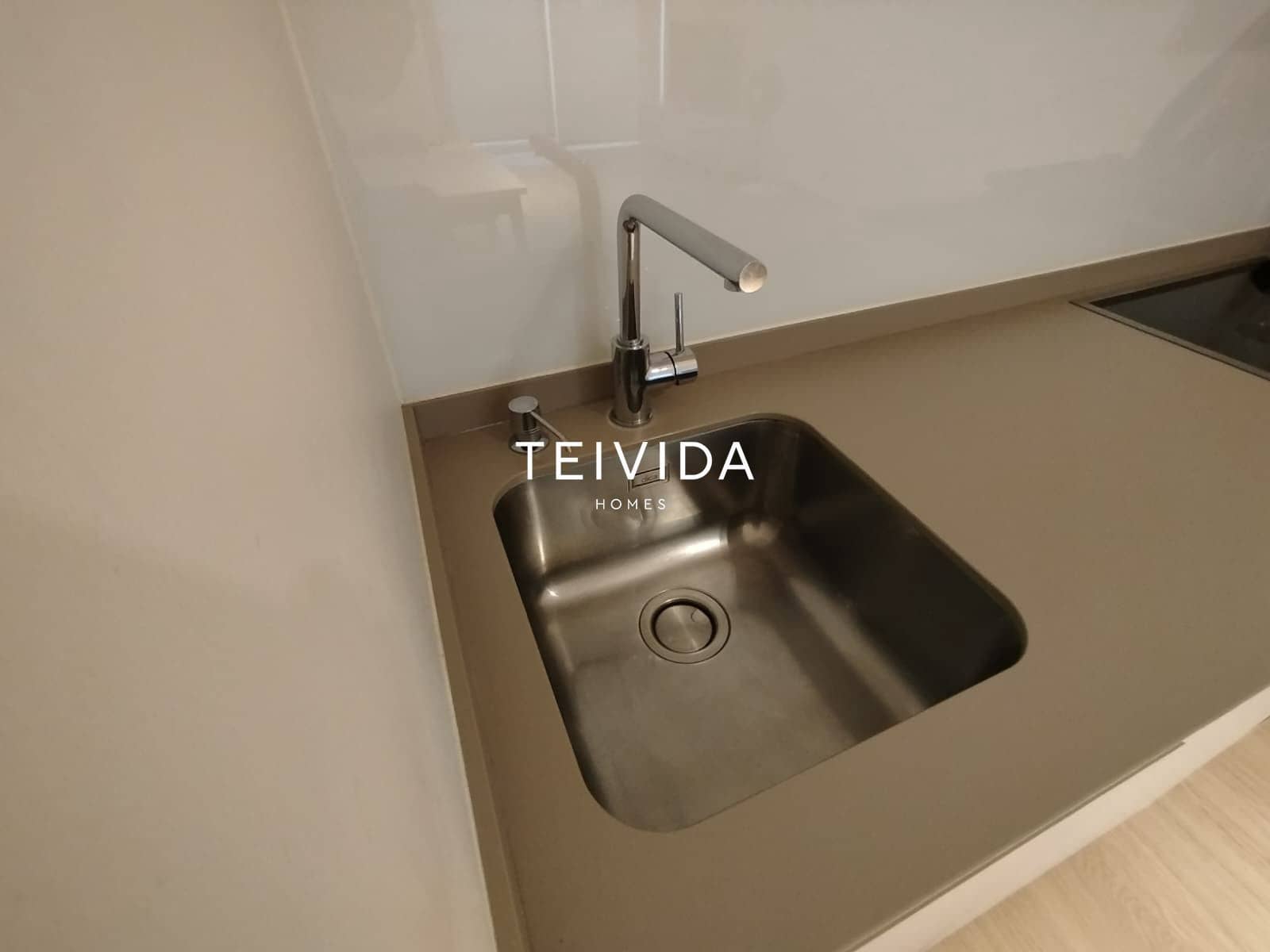 2 soverom Leilighet til salgs i Adeje med svømmebasseng - € 285 000 (Ref: 9782419)