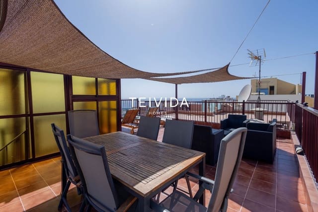 2 bedroom Flat for sale in Los Cristianos, Arona - € 580,000 (Ref: 9782422)