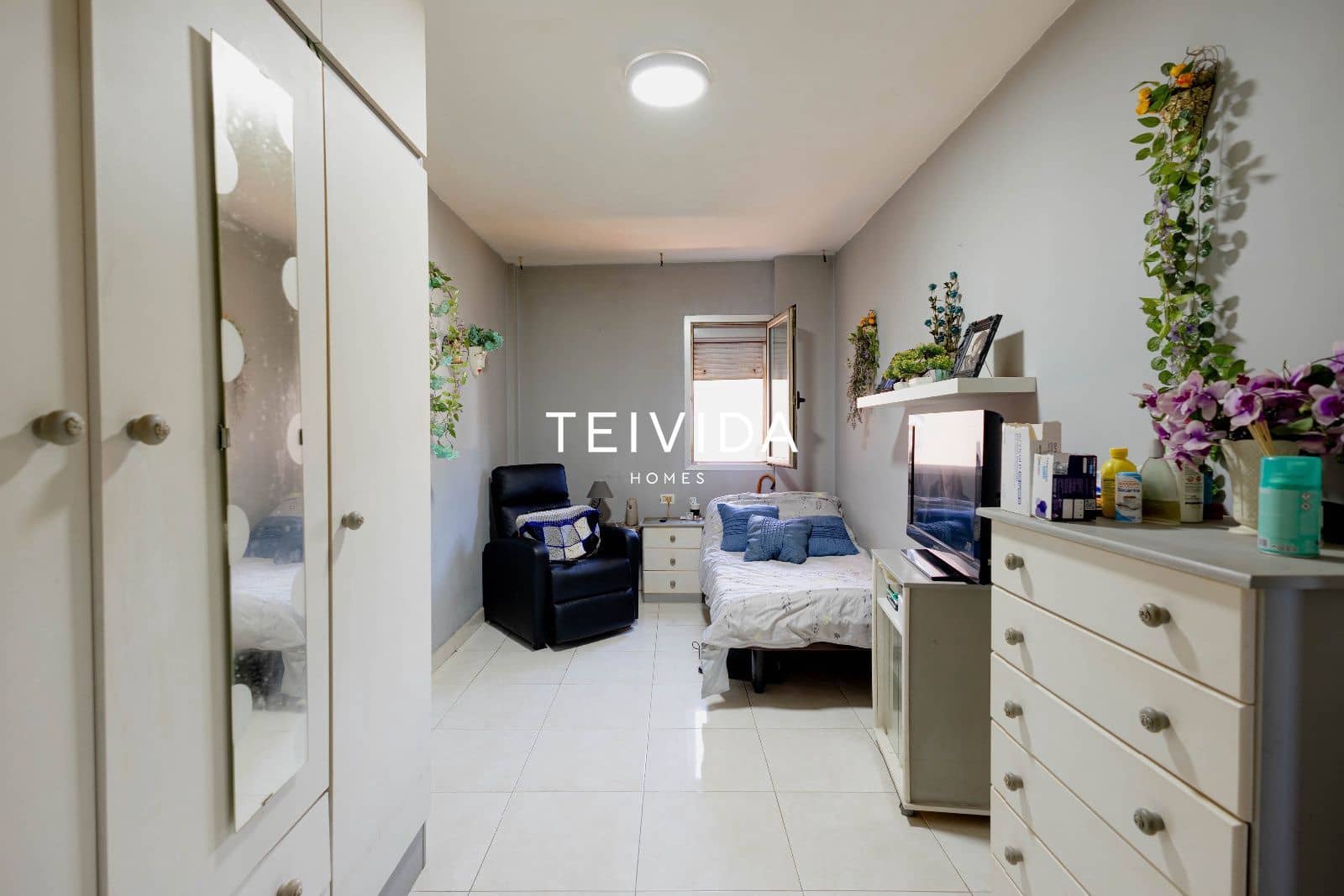 3 slaapkamer Flat te koop in Santa Cruz de Tenerife met garage - € 229.500 (Ref: 9782424)