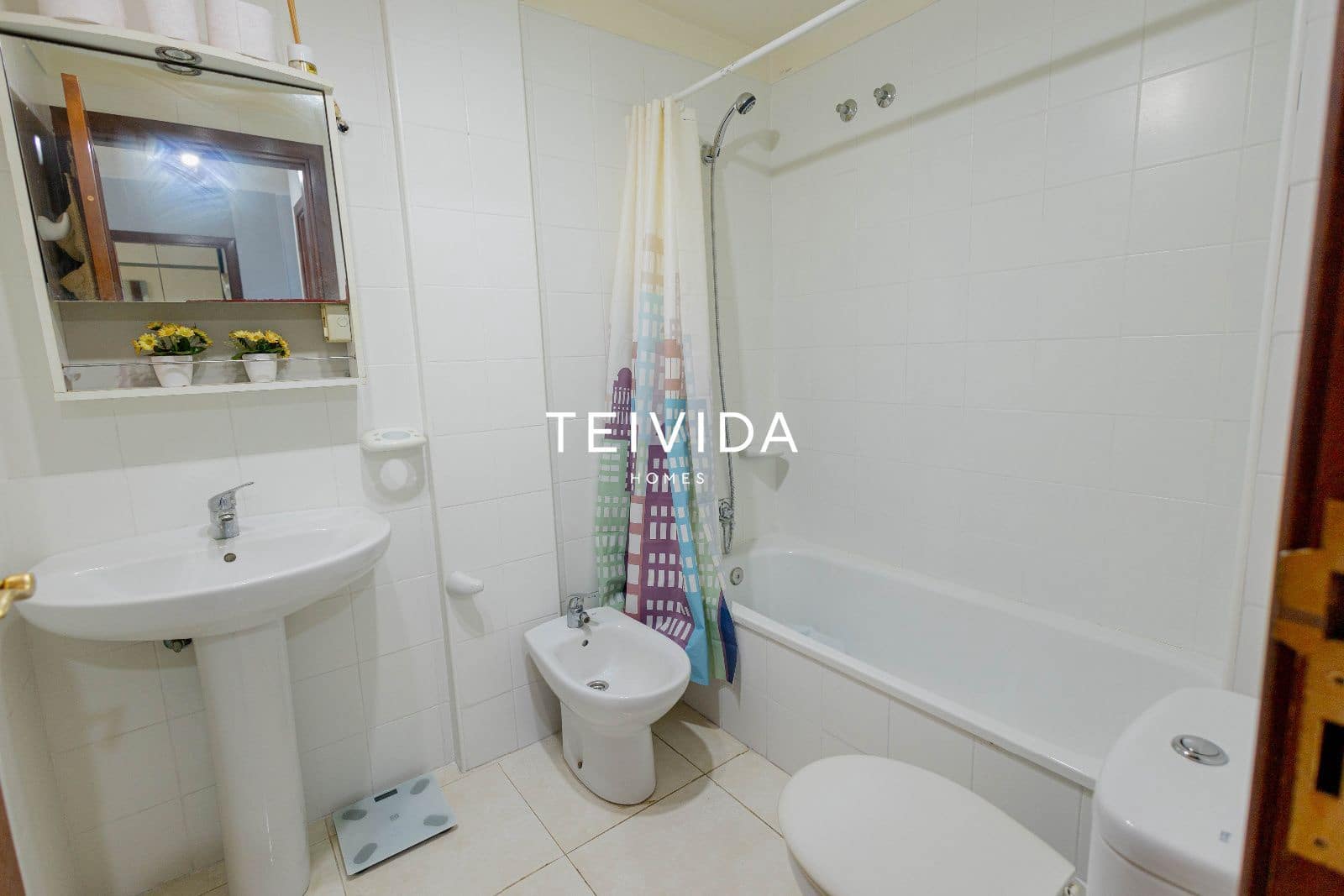 3 slaapkamer Flat te koop in Santa Cruz de Tenerife met garage - € 229.500 (Ref: 9782424)