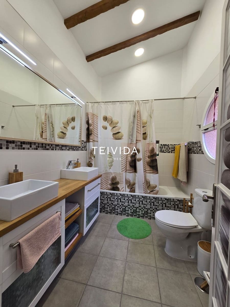 4 Zimmer Haus zu verkaufen in Arona mit Pool Garage - 350.000 € (Ref: 9782428)