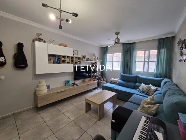 4 Zimmer Haus zu verkaufen in Arona mit Pool Garage - 350.000 € (Ref: 9782428)