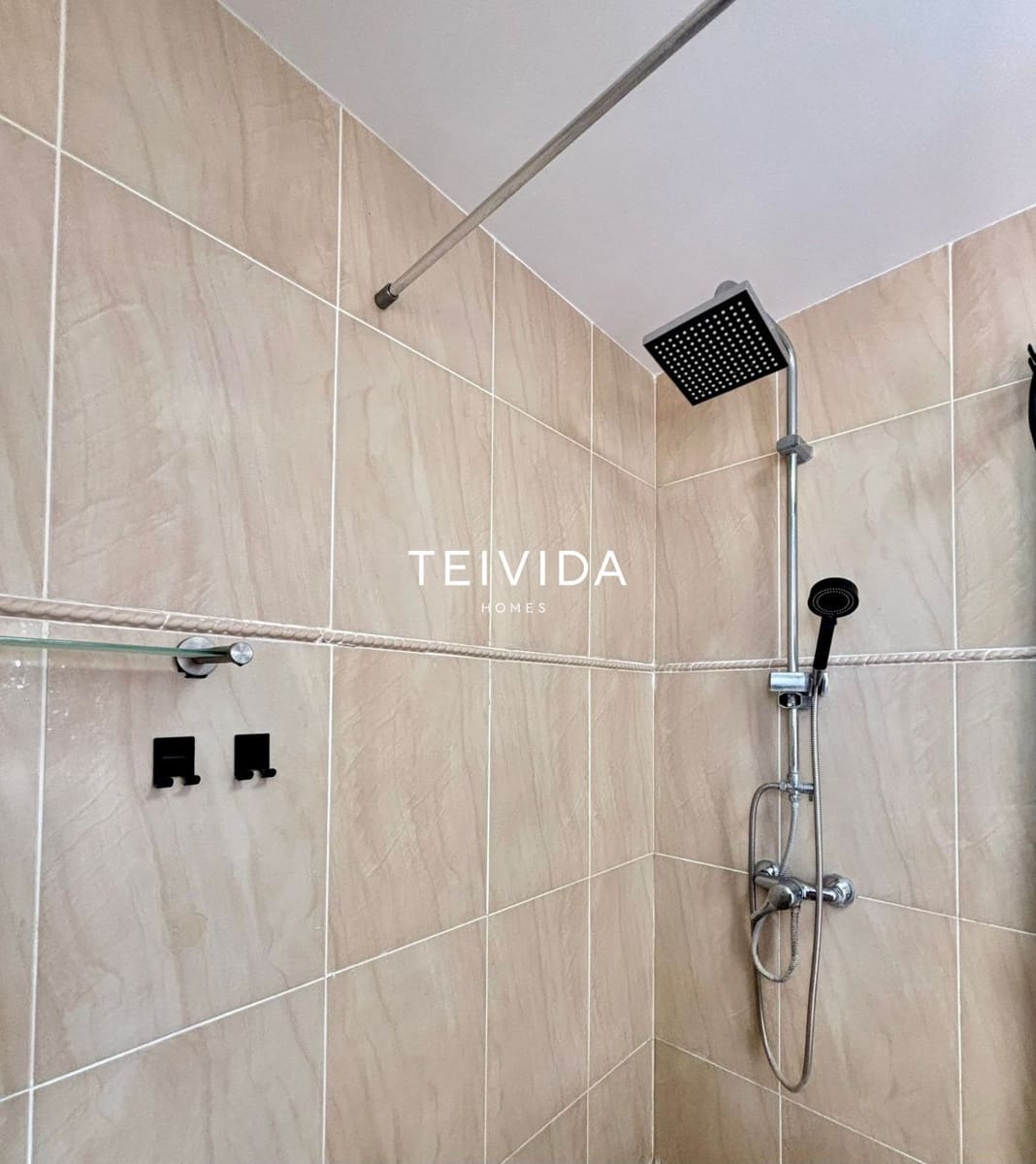 Appartement de 3 chambres à louer à Llano del Camello - 1 800 € (Ref: 9782430)