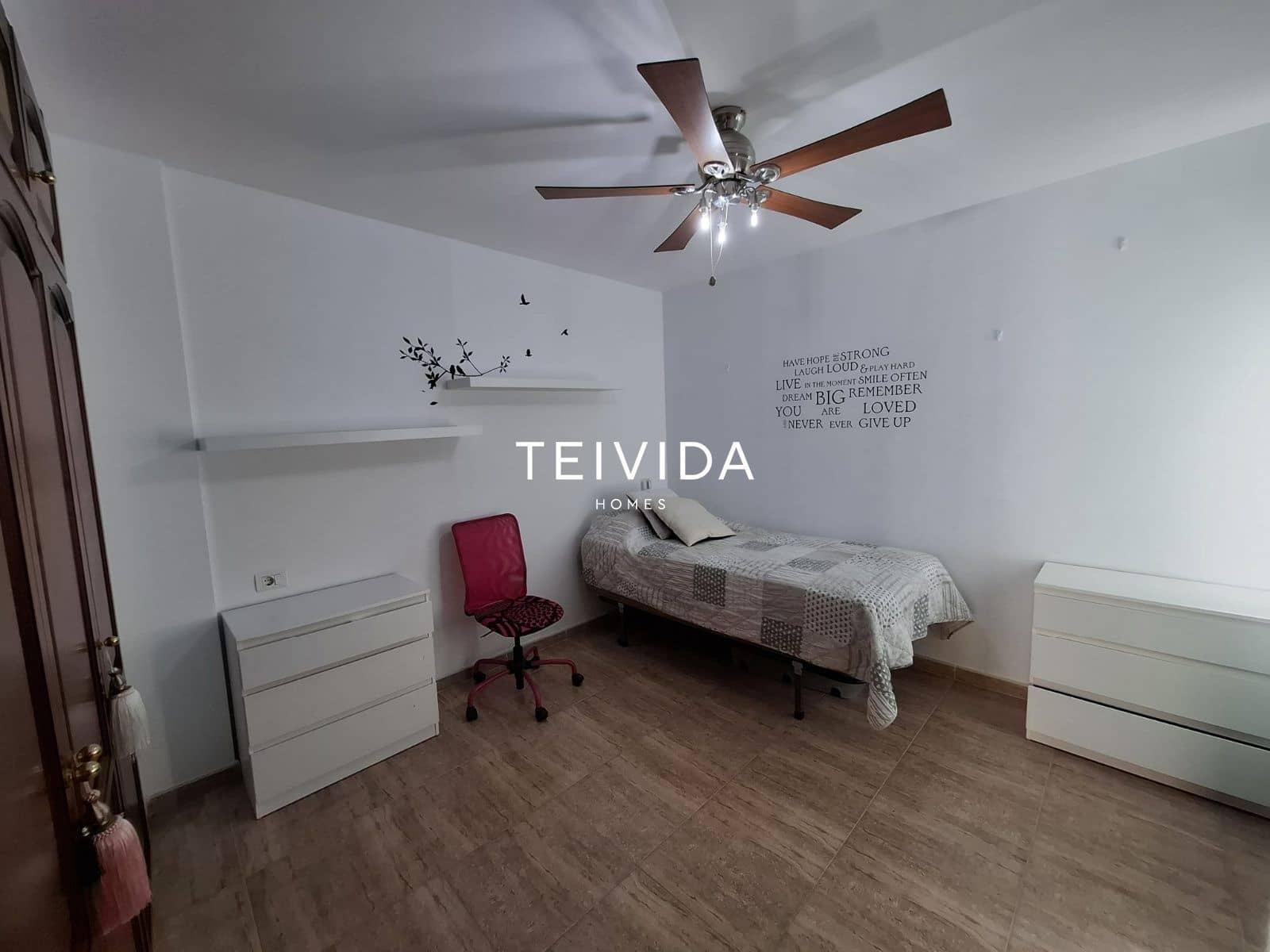 Appartement de 3 chambres à louer à Llano del Camello - 1 800 € (Ref: 9782430)