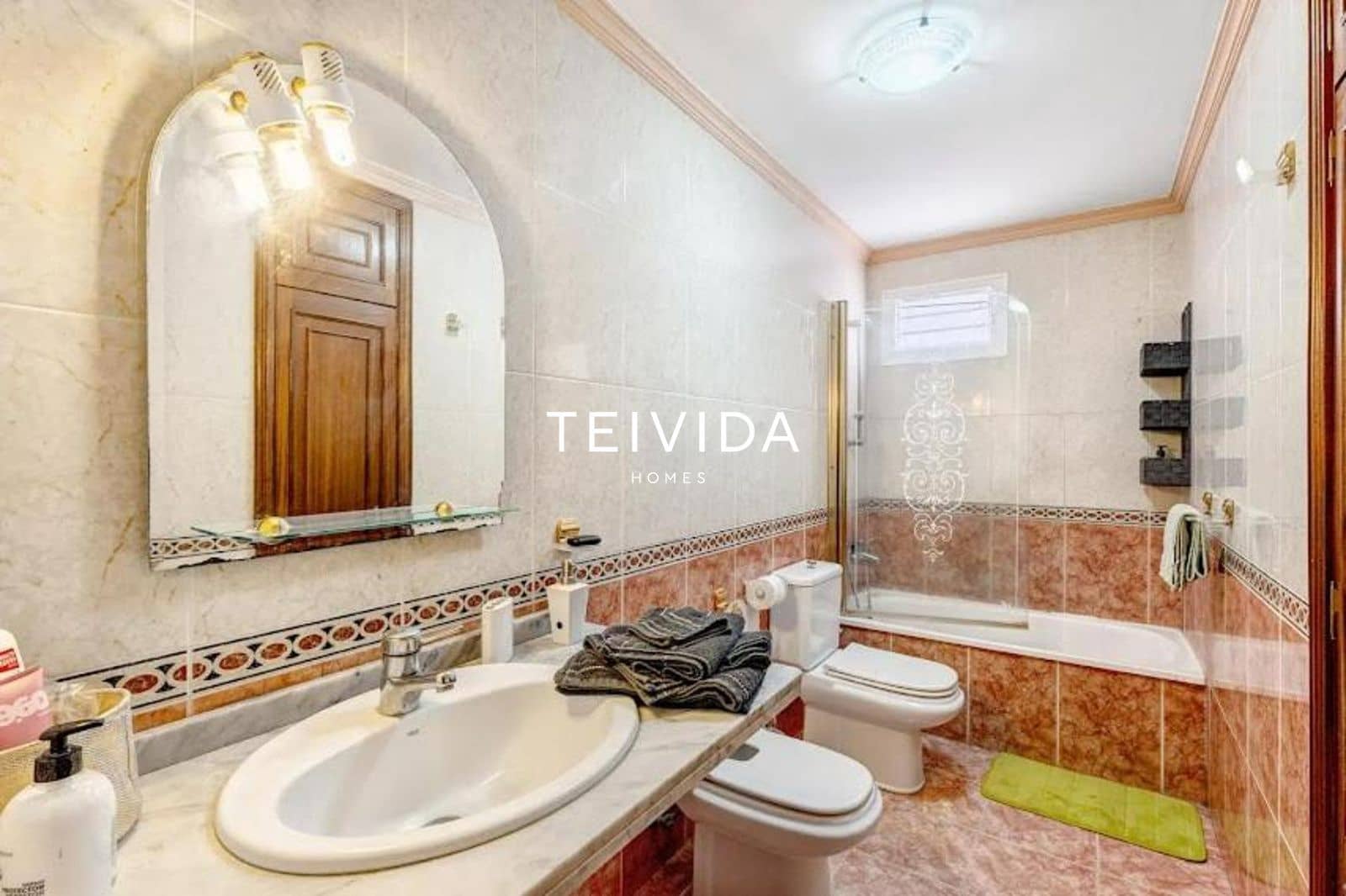 3 soverom Leilighet til leie i Radazul - € 2 500 (Ref: 9782431)