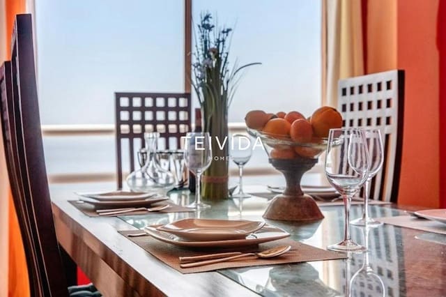 Appartement de 3 chambres à louer à Radazul, El Rosario - 2 500 € (Ref: 9782431)