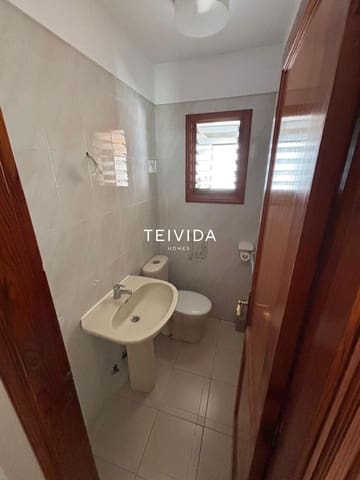 2 soveværelse Byhus til salg i Playa San Juan, Guía de Isora med swimmingpool garage - € 300.000 (Ref: 9782516)