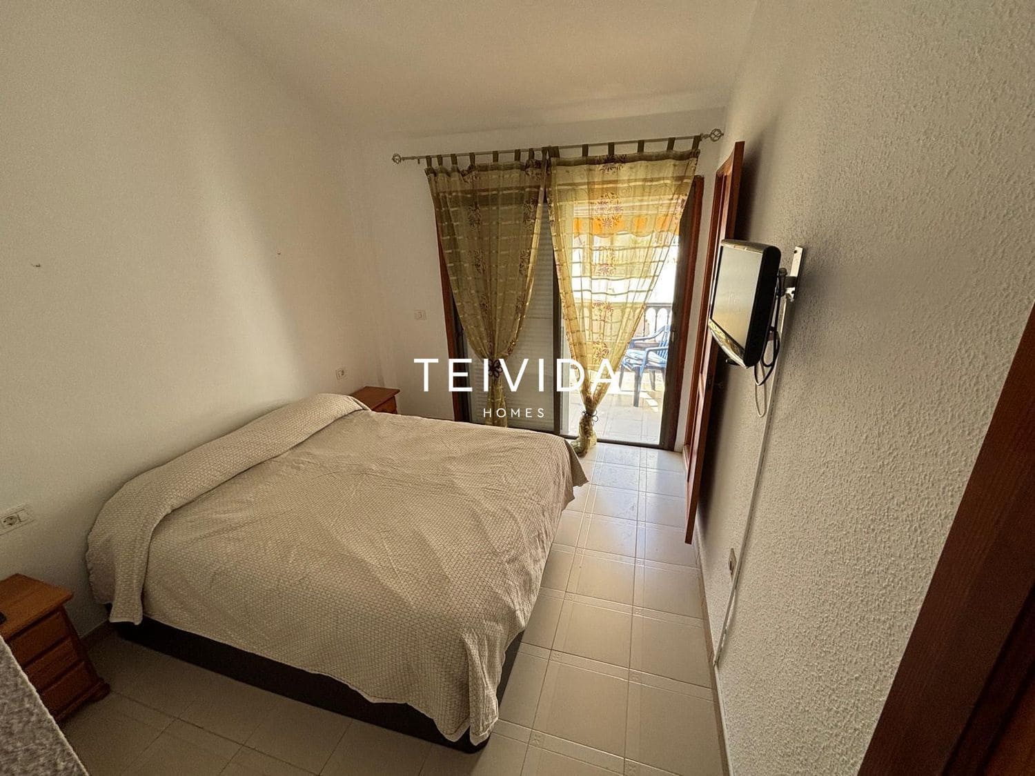 2 soveværelse Byhus til salg i Playa San Juan med swimmingpool garage - € 300.000 (Ref: 9782516)