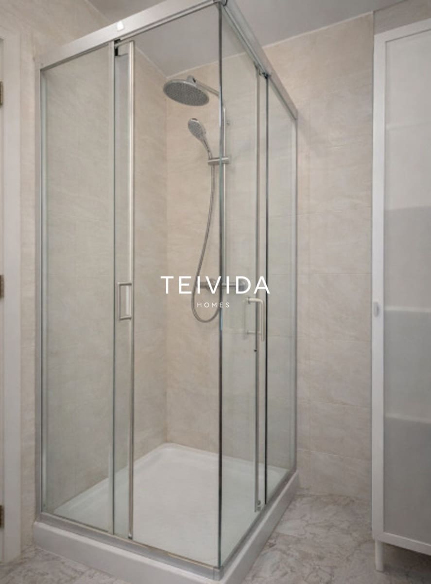 2 bedroom Townhouse for sale in Playa San Juan with pool garage - € 300,000 (Ref: 9782516)