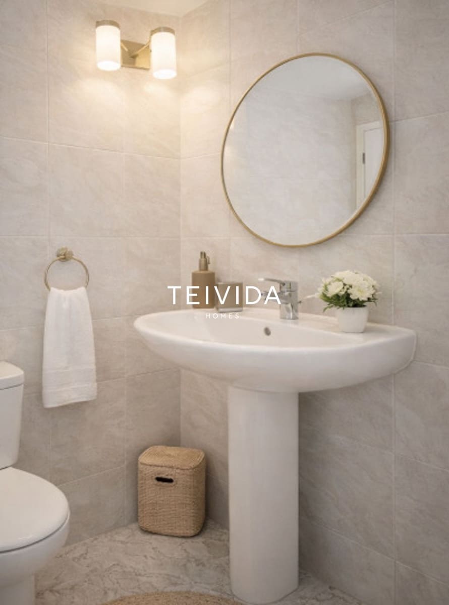 2 bedroom Townhouse for sale in Playa San Juan with pool garage - € 300,000 (Ref: 9782516)