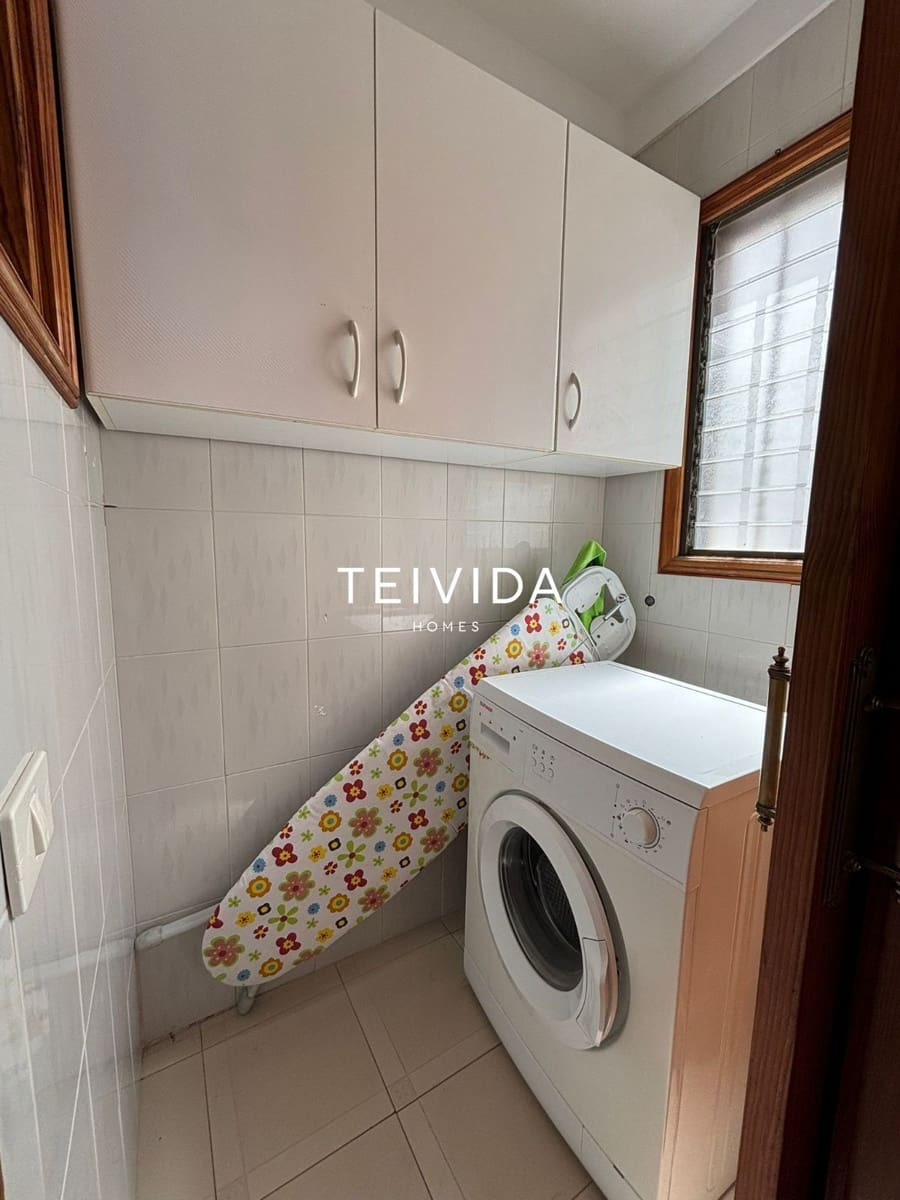 2 bedroom Townhouse for sale in Playa San Juan with pool garage - € 300,000 (Ref: 9782516)