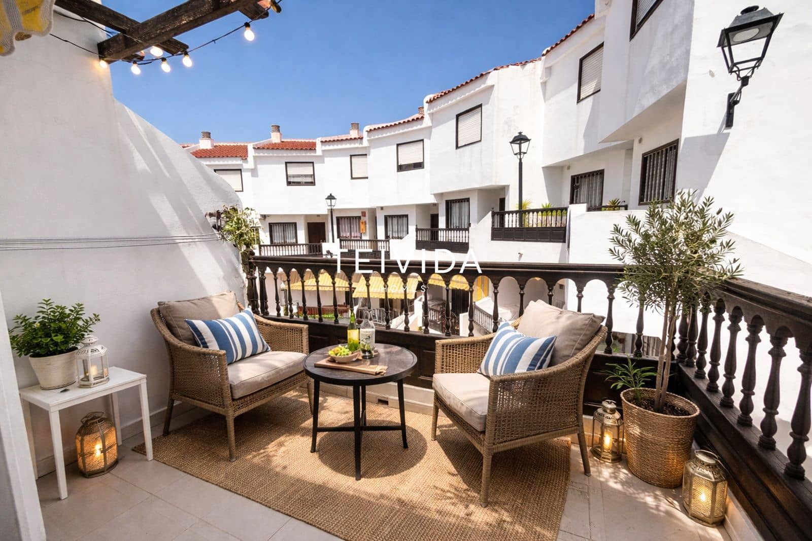 2 bedroom Townhouse for sale in Playa San Juan with pool garage - € 300,000 (Ref: 9782516)