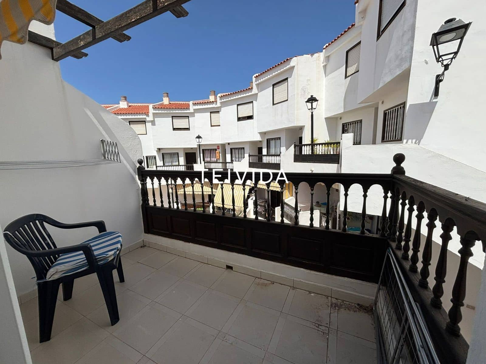 2 bedroom Townhouse for sale in Playa San Juan with pool garage - € 300,000 (Ref: 9782516)