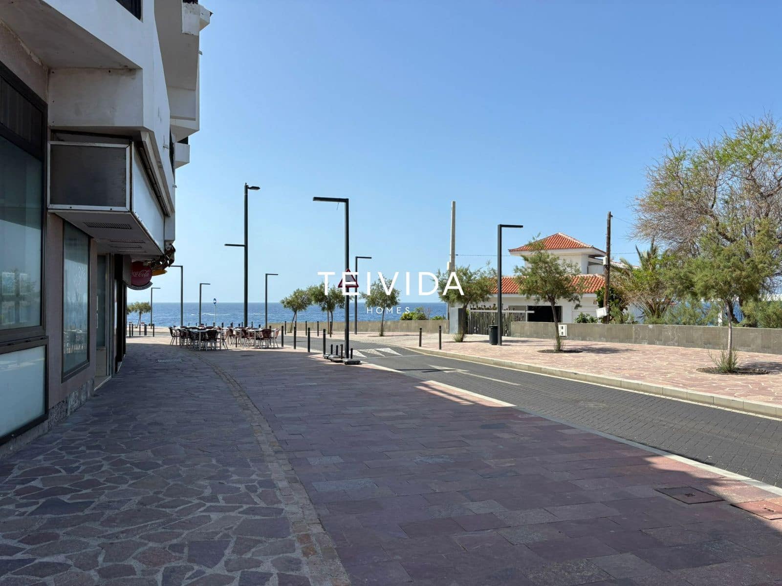 2 bedroom Townhouse for sale in Playa San Juan with pool garage - € 300,000 (Ref: 9782516)