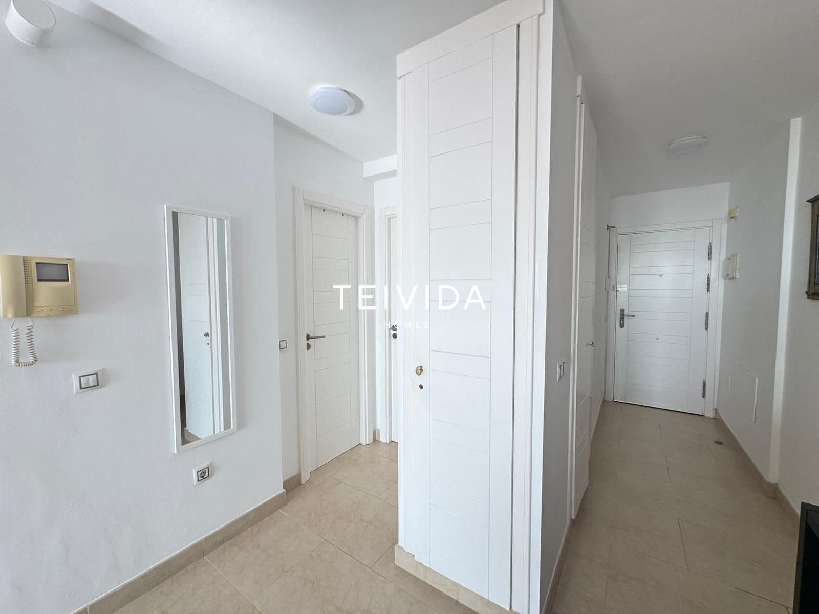 2 bedroom Penthouse for rent in Arona with pool - € 1,650 (Ref: 9782517)