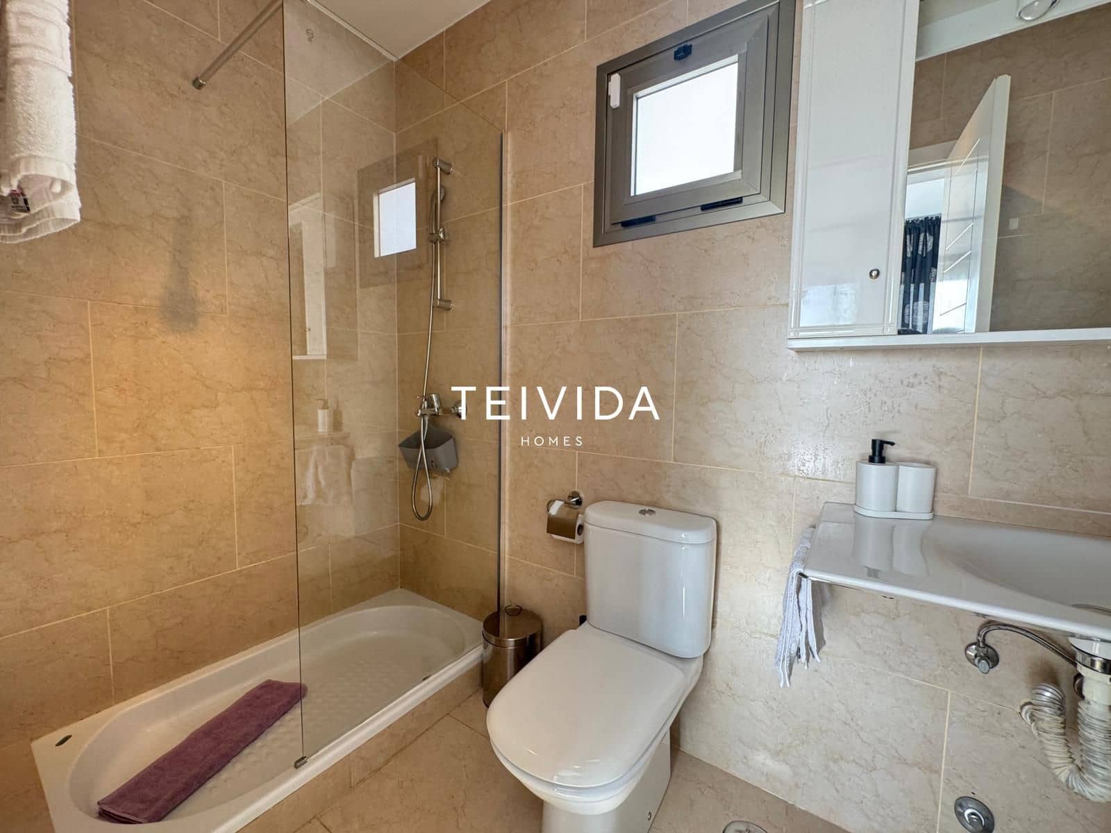 2 bedroom Penthouse for rent in Arona with pool - € 1,650 (Ref: 9782517)