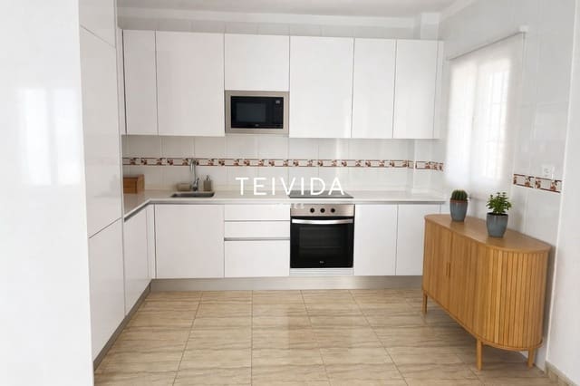 2 slaapkamer Flat te koop in Palm-Mar, Arona met zwembad garage - € 320.000 (Ref: 9782915)