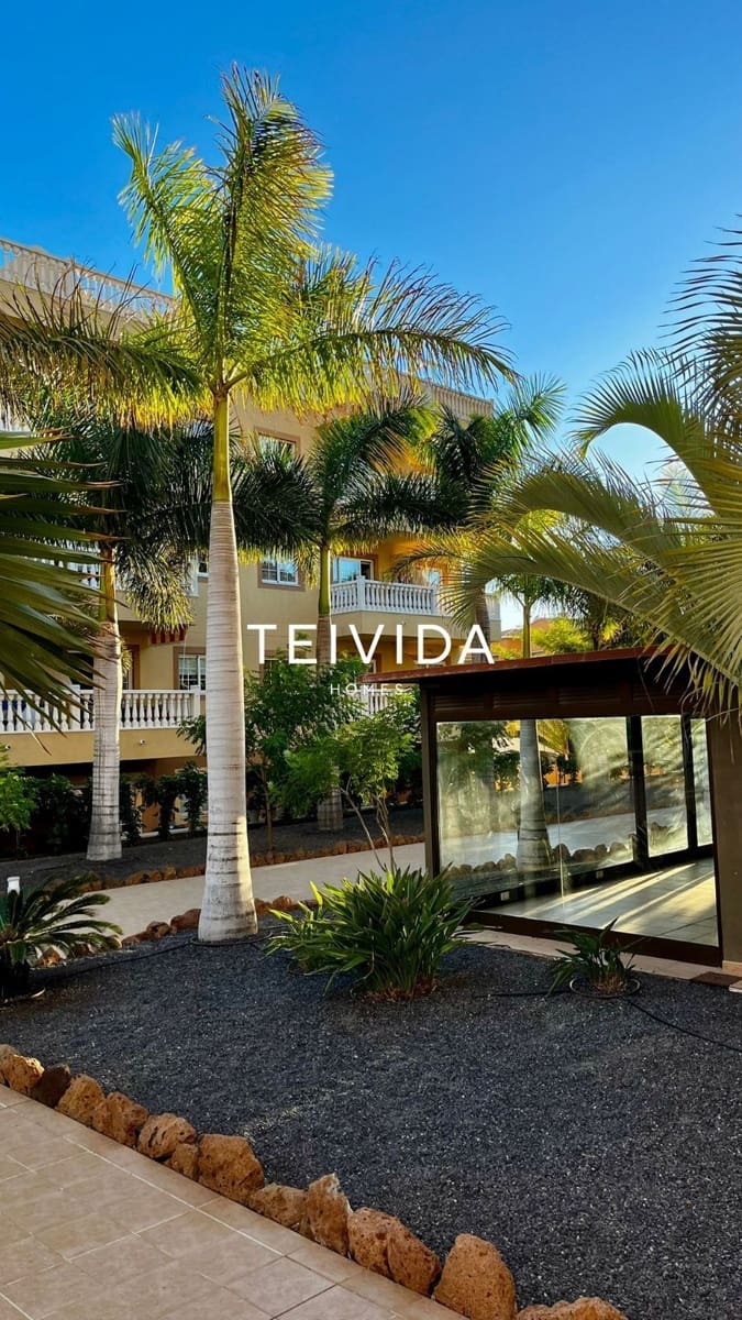 2 slaapkamer Flat te koop in Palm-Mar met zwembad garage - € 320.000 (Ref: 9782915)