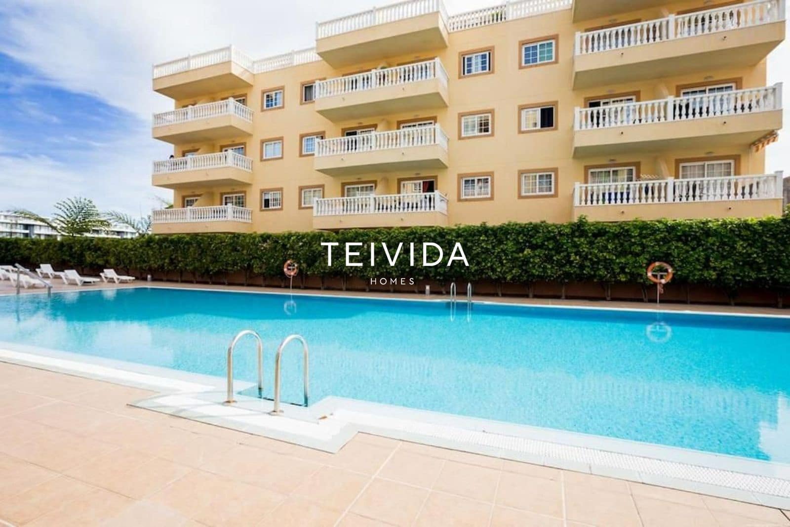 2 slaapkamer Flat te koop in Palm-Mar met zwembad garage - € 320.000 (Ref: 9782915)