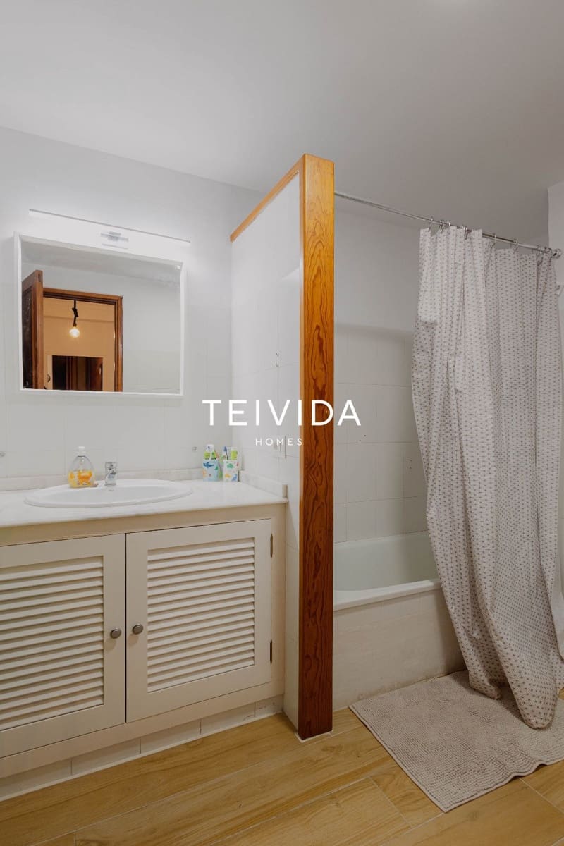 8 sovrum Restaurang/Bar till salu i Guia de Isora med garage - 650 000 € (Ref: 9800041)