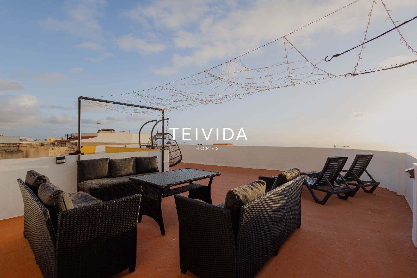 8 sovrum Restaurang/Bar till salu i Guia de Isora med garage - 650 000 € (Ref: 9800041)