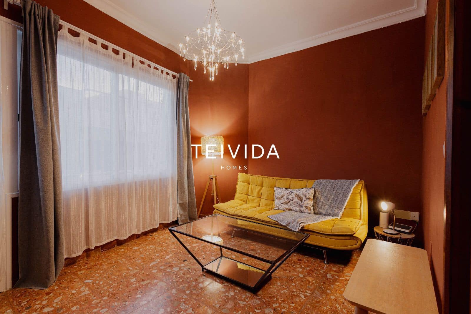 8 sovrum Restaurang/Bar till salu i Guia de Isora med garage - 650 000 € (Ref: 9800041)