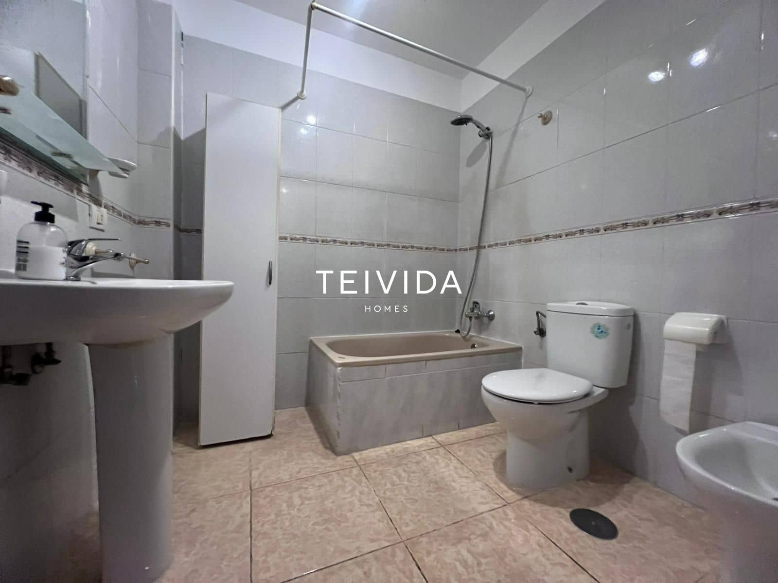 2 sypialnia Mieszkanie na sprzedaż w Las Galletas z garażem - 210 000 € (Ref: 9800042)