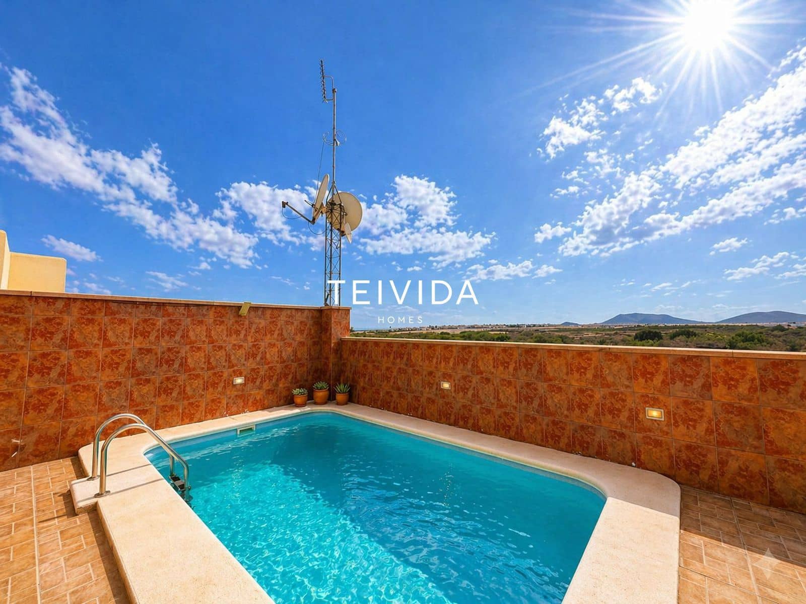 4 soveværelse Villa til salg i Las Rosas (Las Galletas) med swimmingpool garage - € 475.000 (Ref: 9805547)