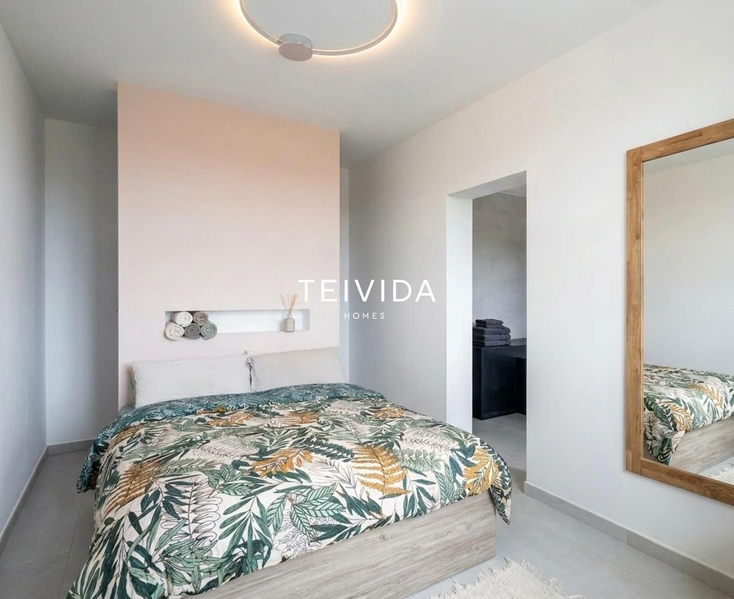 4 soveværelse Villa til salg i Las Rosas (Las Galletas) med swimmingpool garage - € 475.000 (Ref: 9805547)