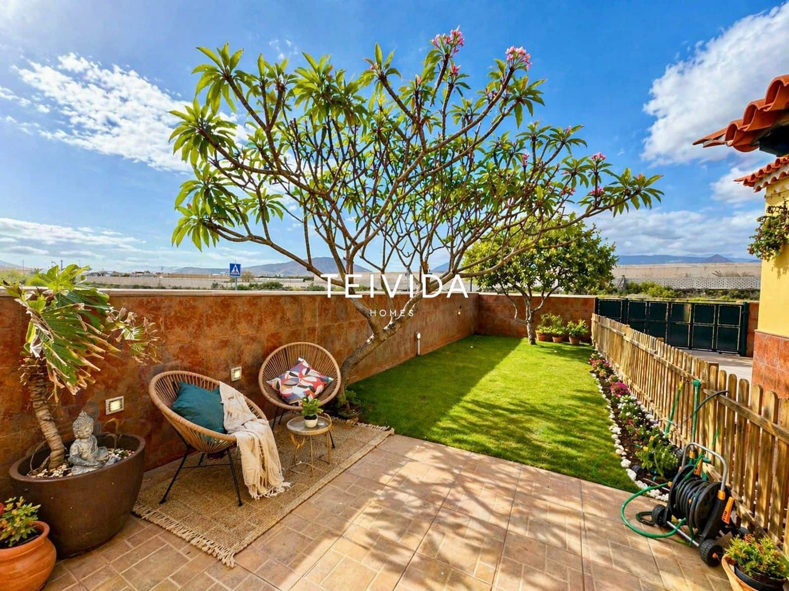 4 soveværelse Villa til salg i Las Rosas (Las Galletas) med swimmingpool garage - € 475.000 (Ref: 9805547)