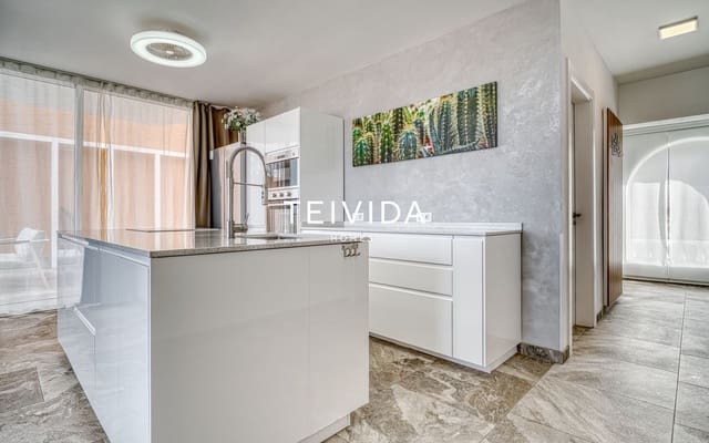 4 sovrum Hus till salu i San Eugenio, Adeje - 799 000 € (Ref: 9805548)