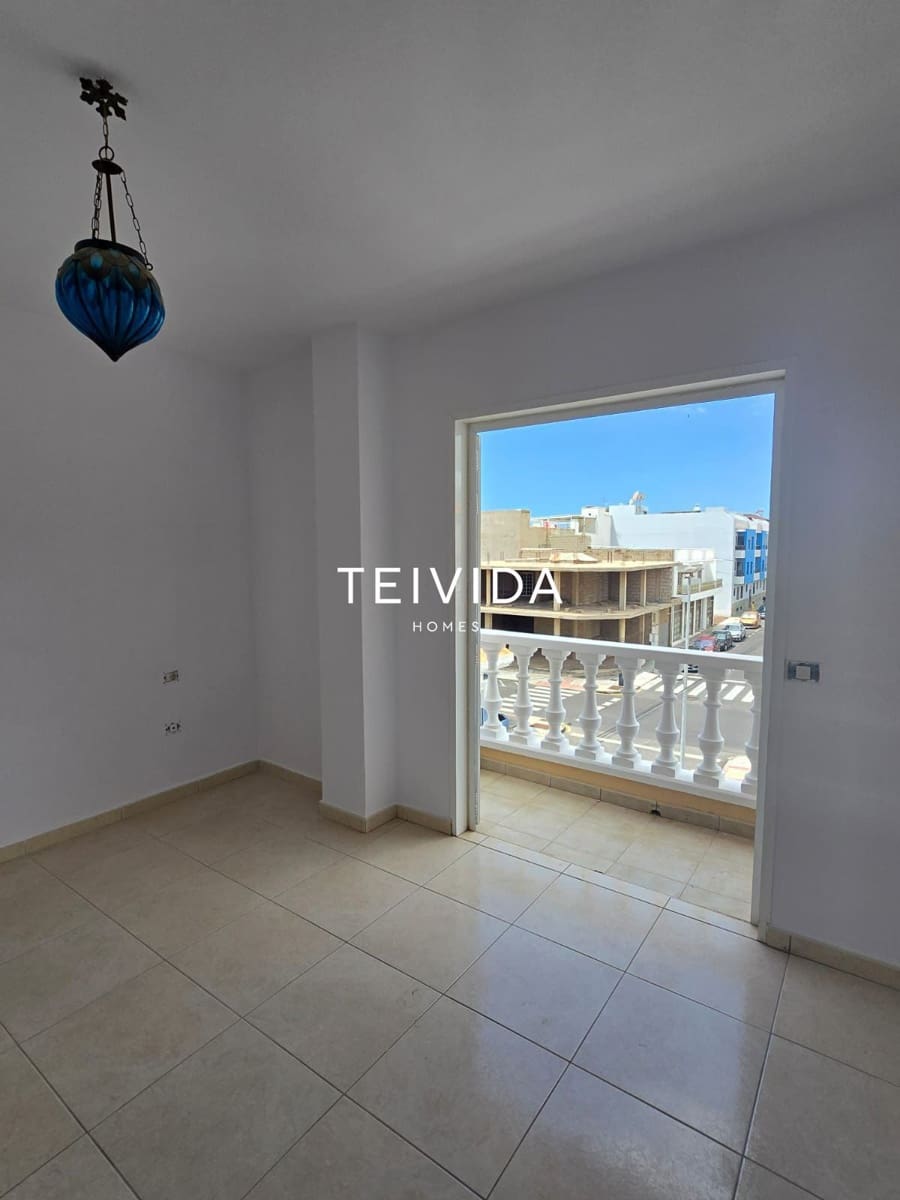 2 bedroom Flat for sale in Los Abrigos - € 222,000 (Ref: 9824146)
