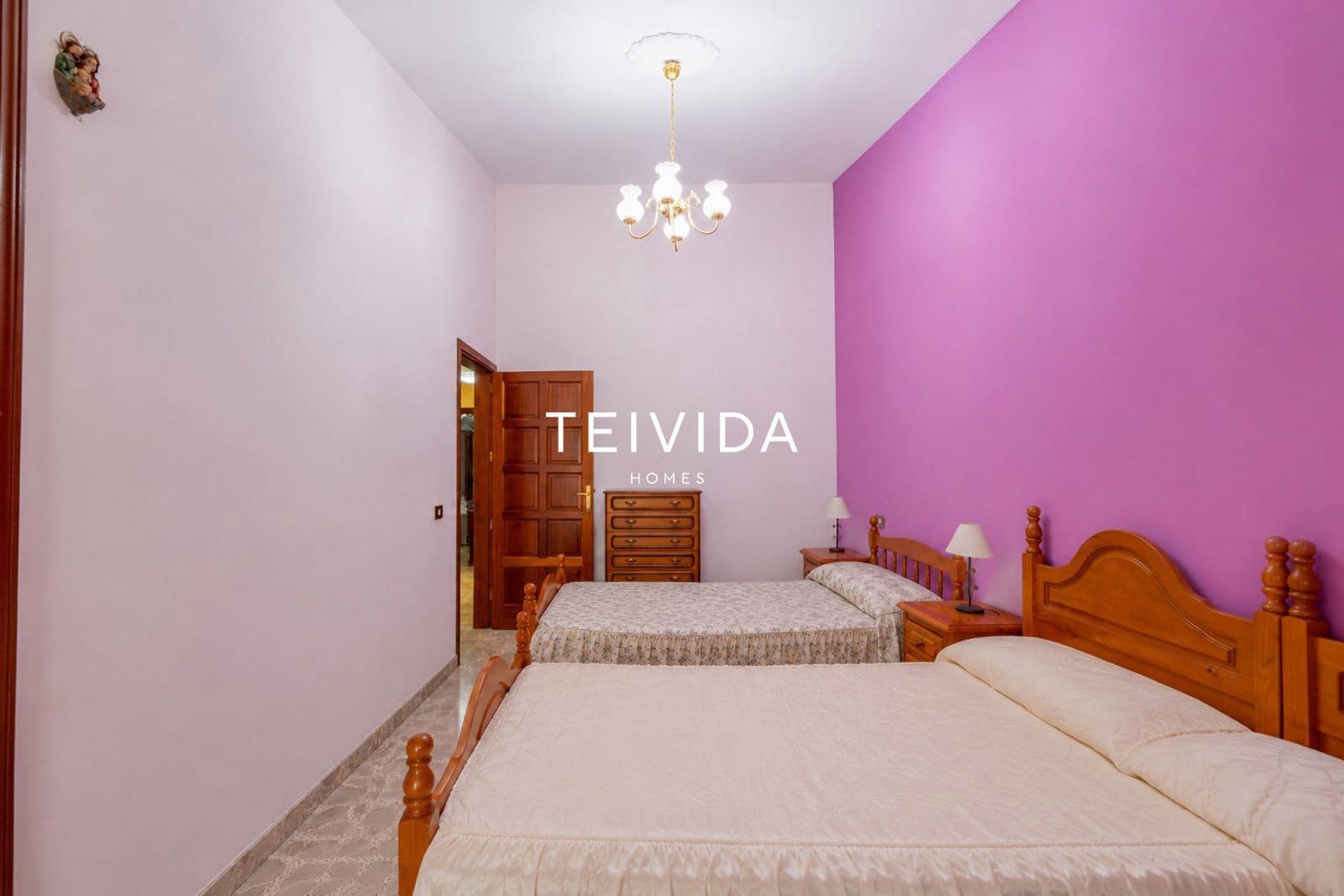 5 bedroom Villa for sale in Santa Cruz de Tenerife with pool garage - € 890,000 (Ref: 9824149)
