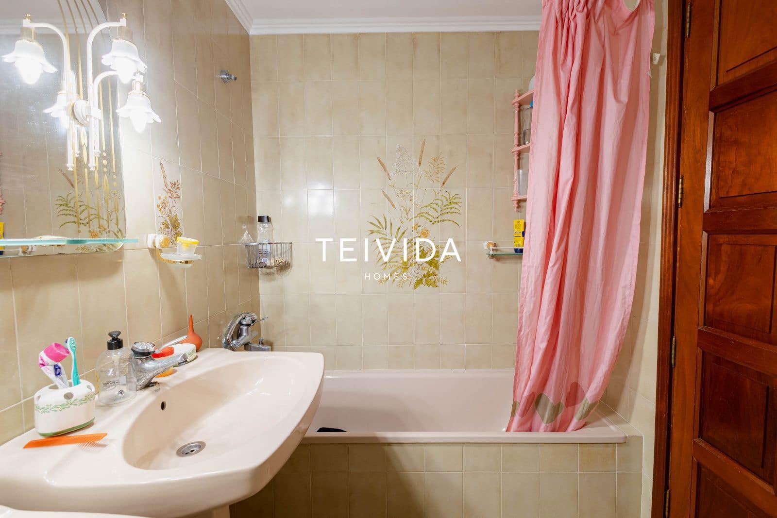 5 bedroom Villa for sale in Santa Cruz de Tenerife with pool garage - € 890,000 (Ref: 9824149)