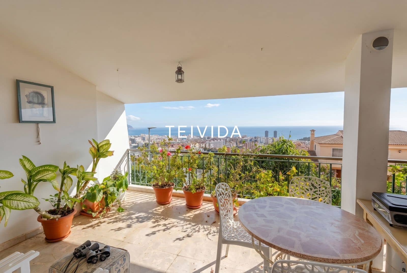 5 bedroom Villa for sale in Santa Cruz de Tenerife with pool garage - € 890,000 (Ref: 9824149)