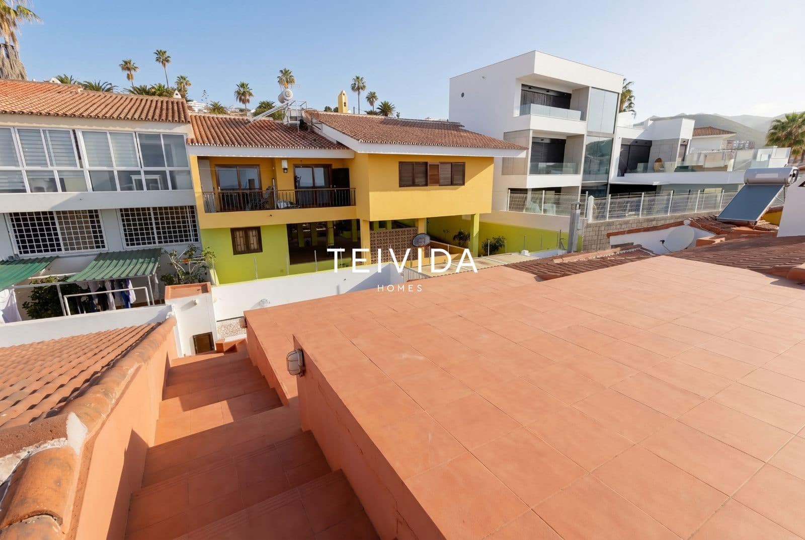 5 bedroom Villa for sale in Santa Cruz de Tenerife with pool garage - € 890,000 (Ref: 9824149)