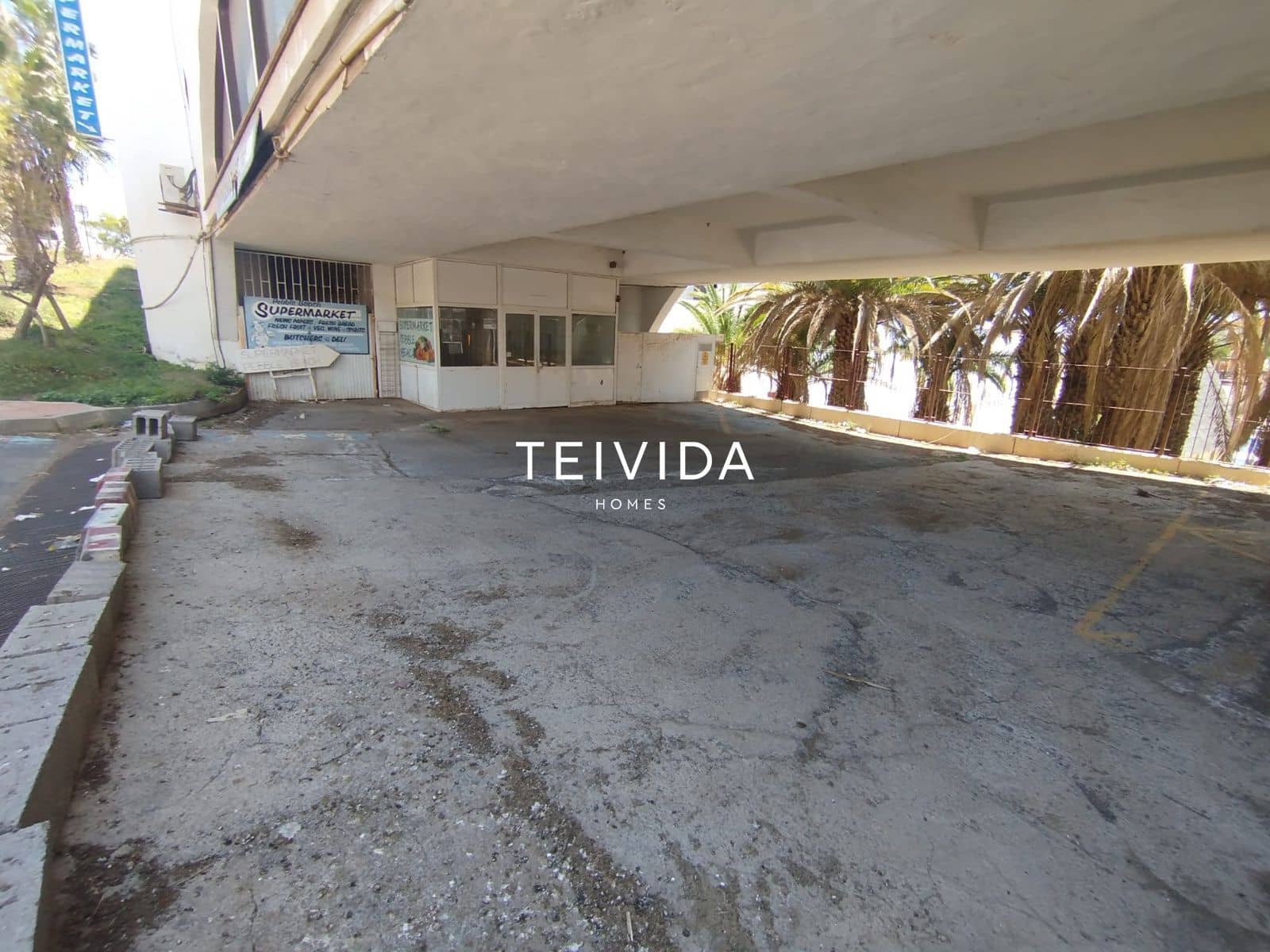 Local Commercial à vendre à San Miguel de Abona - 1 300 000 € (Ref: 9840765)