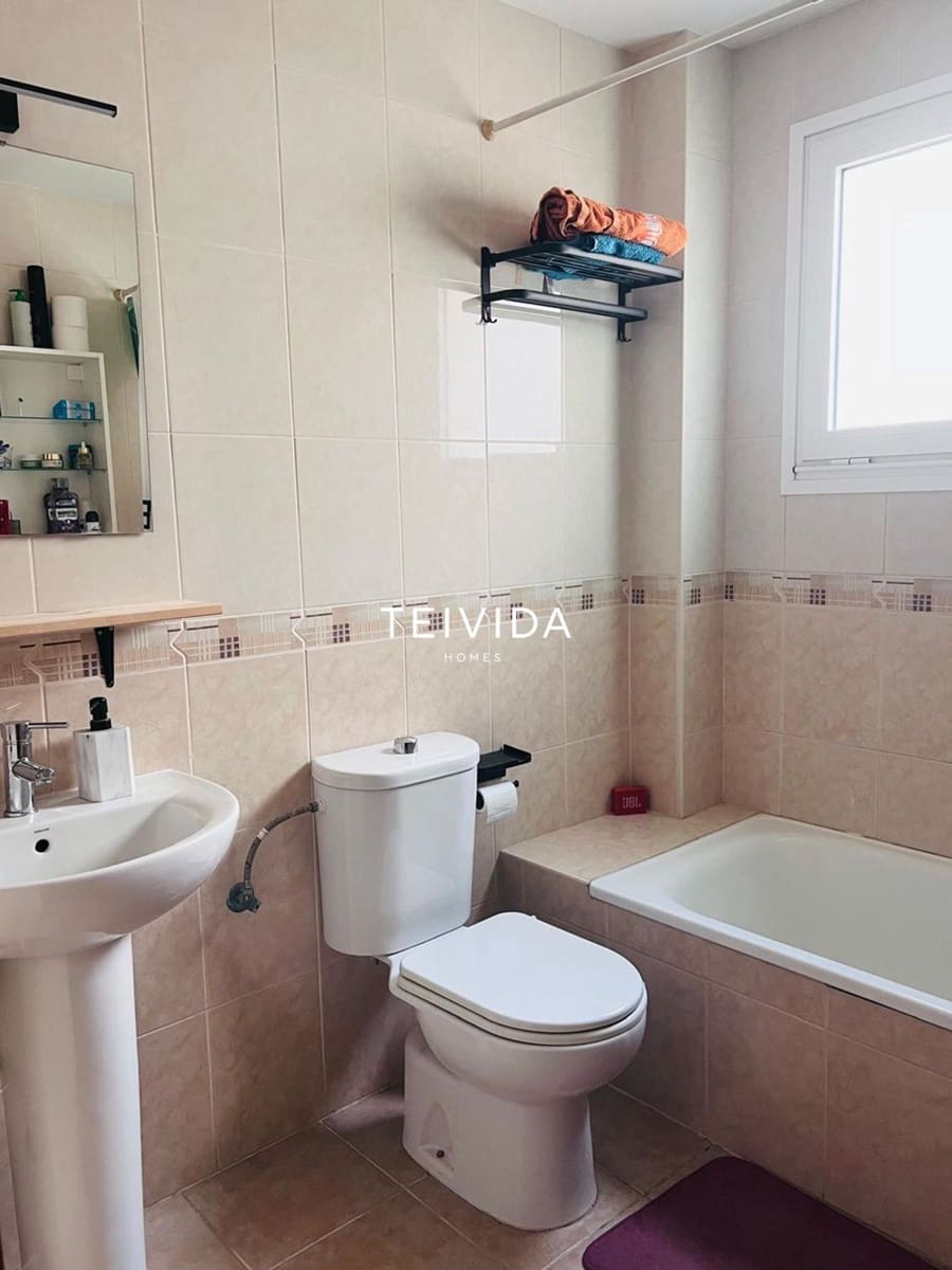 2 quarto Apartamento para venda em San Isidro de Abona com garagem - 195 000 € (Ref: 9854573)